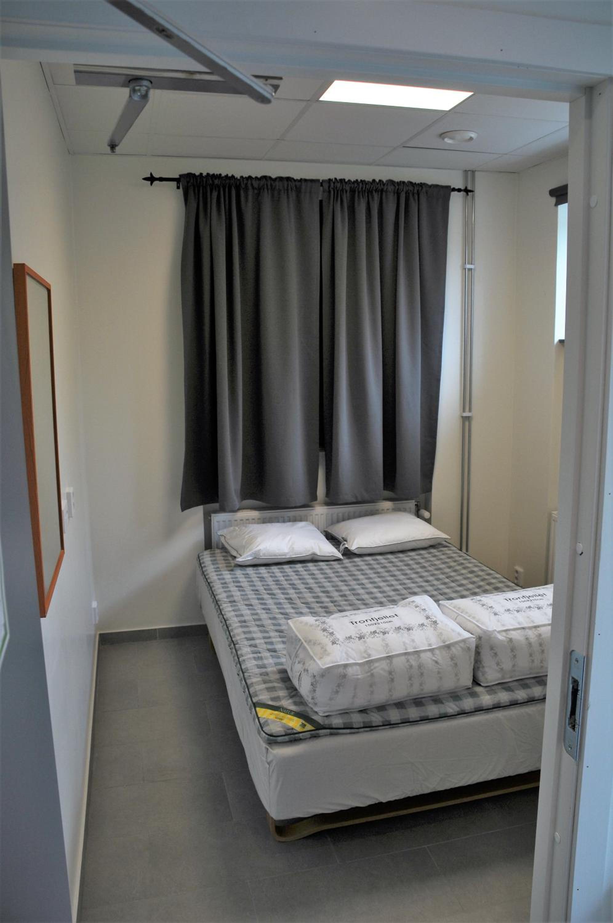 Budget Twin Room with Shared Bathroom photo 1