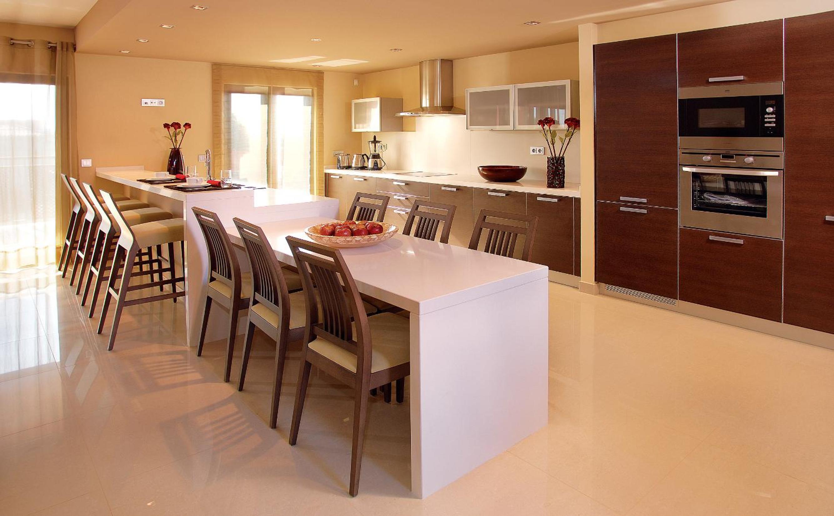 Three-Bedroom Villa - Photo 9