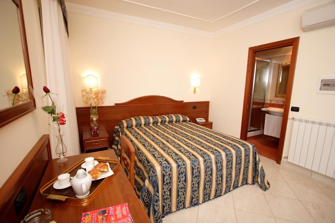 Large Twin Room