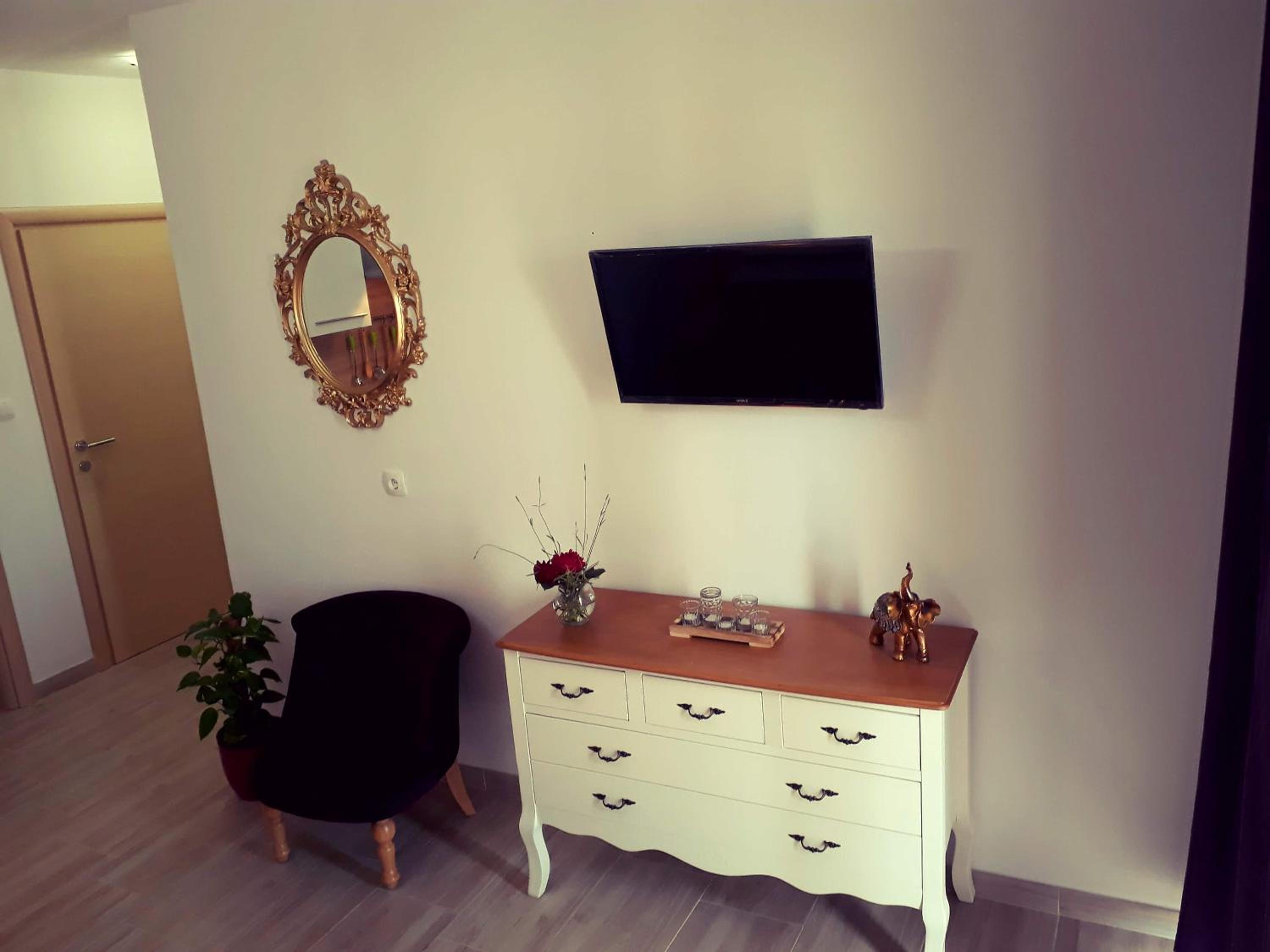 Studio Apartment with Sea View - Photo 12