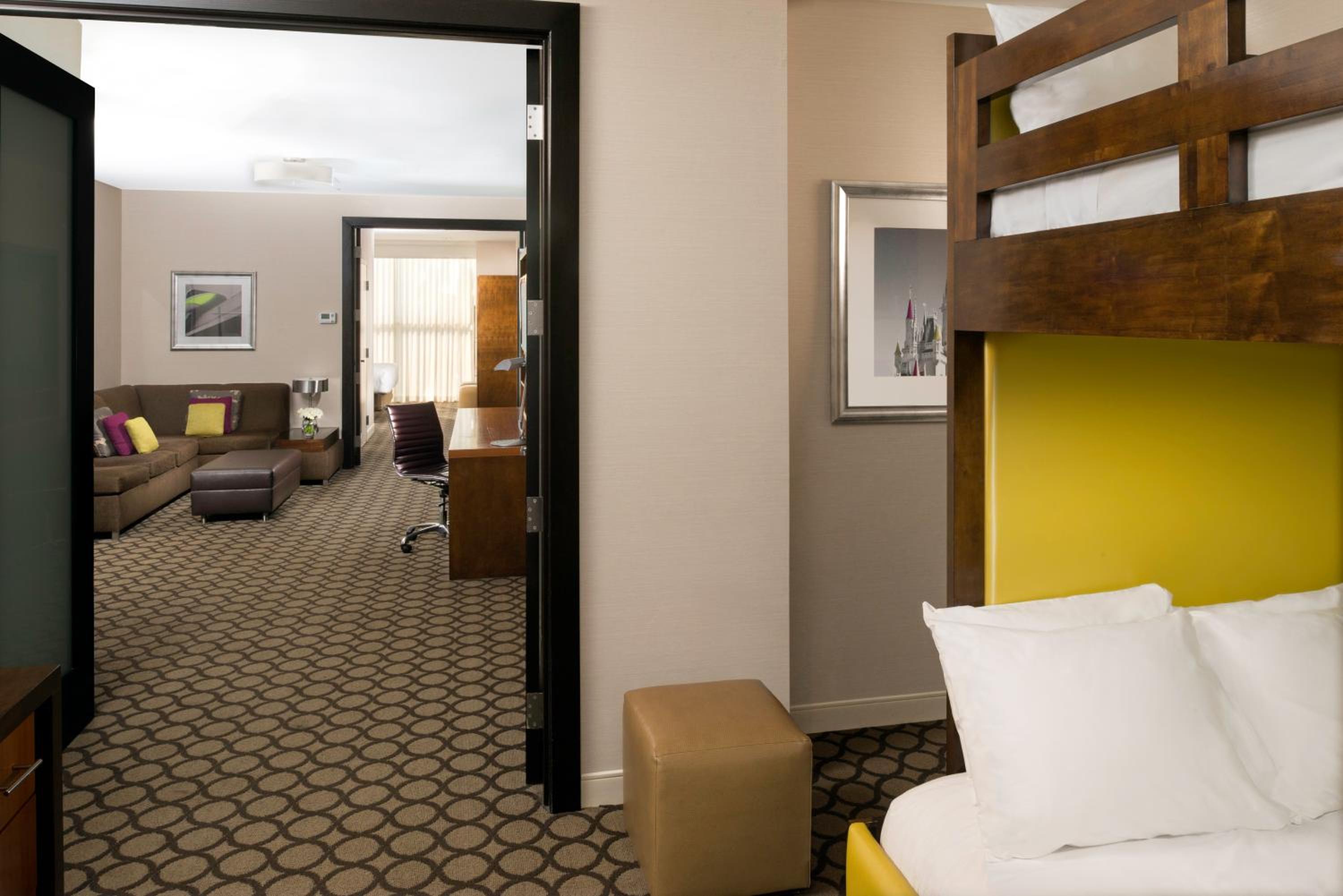 VIP Family Suite - Photo 2