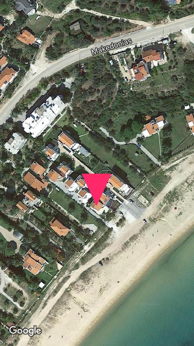 Villa - Beach Front photo 1