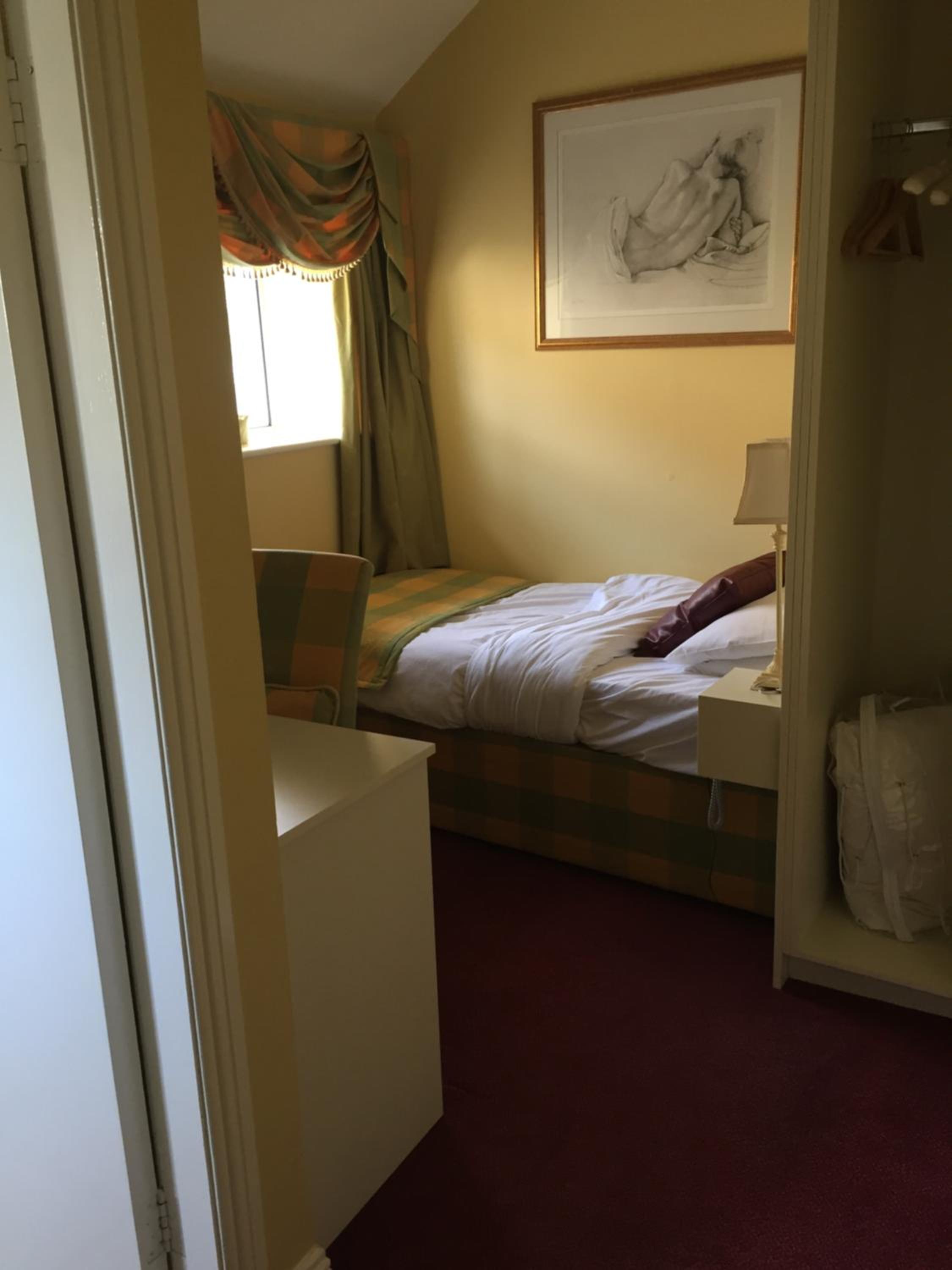 Single Room photo 2