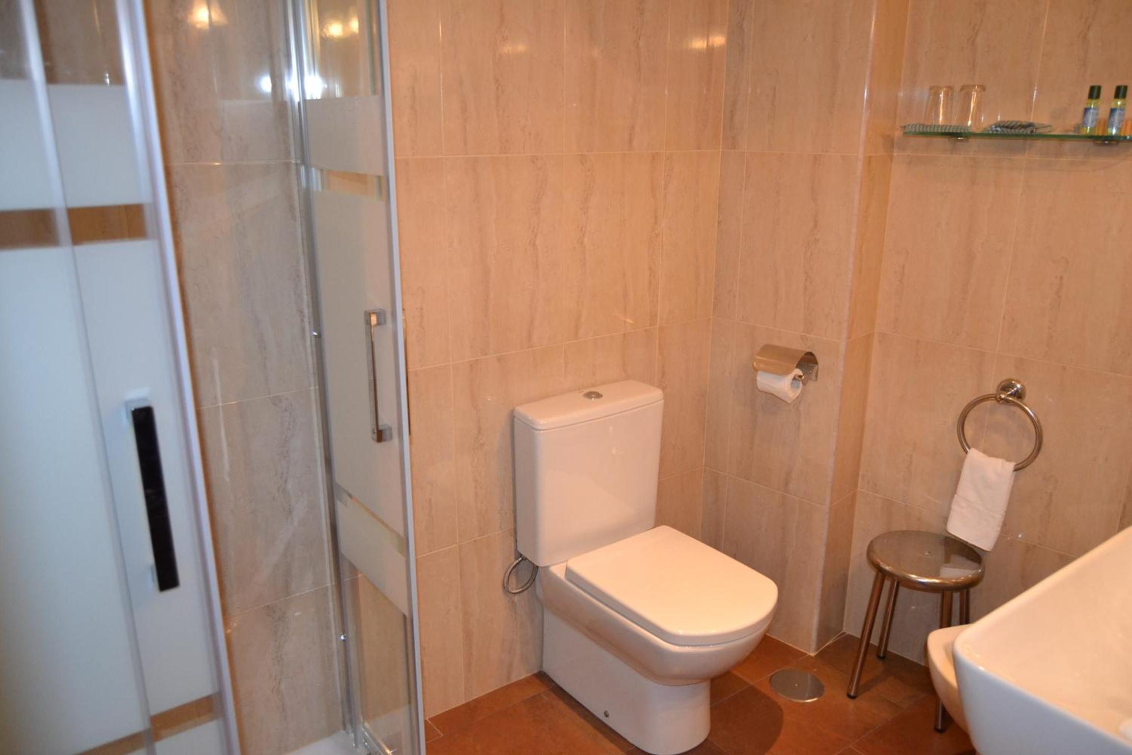 Double or Twin Room photo 3
