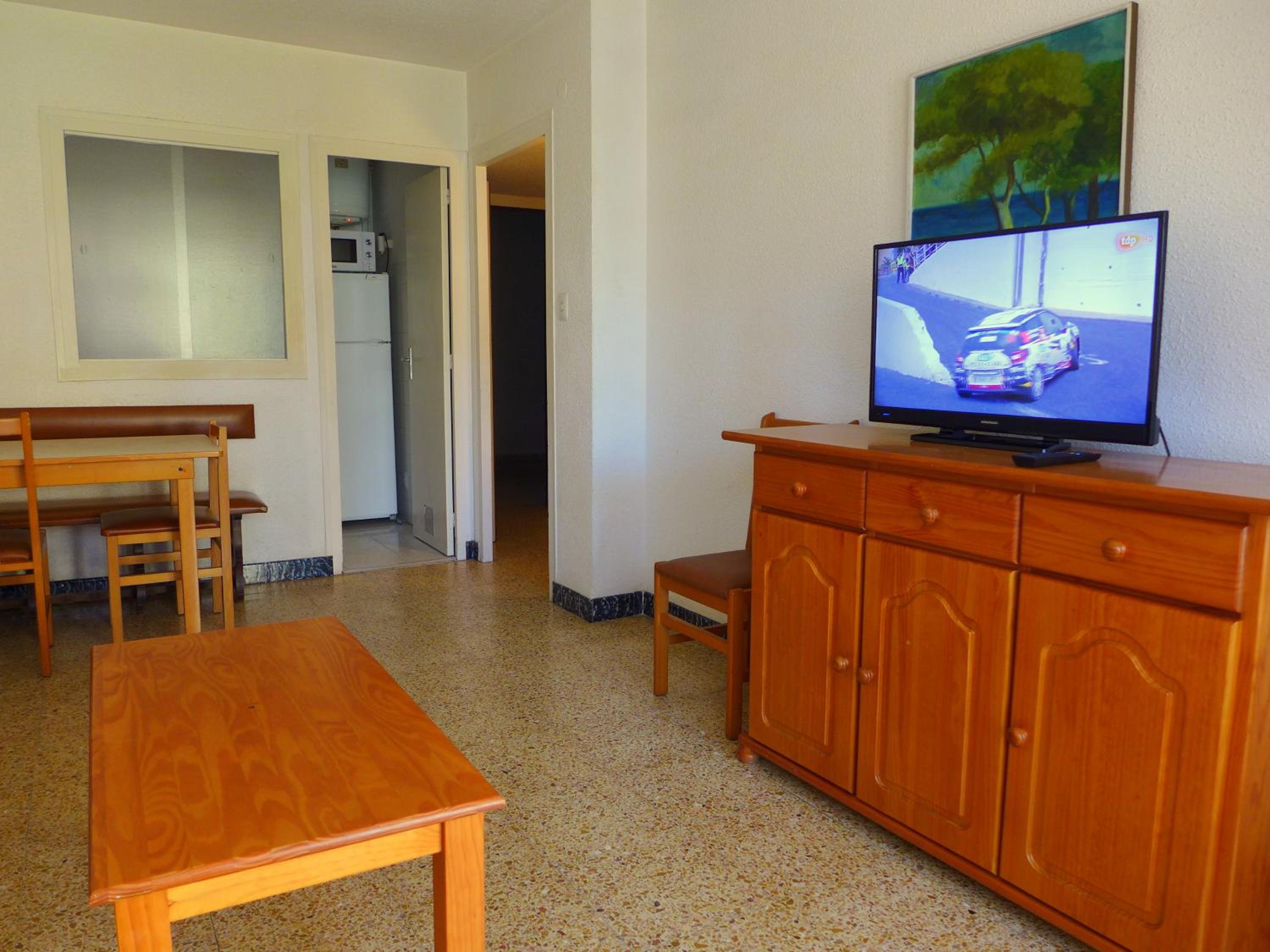 Apartamento de una habitación con balcón