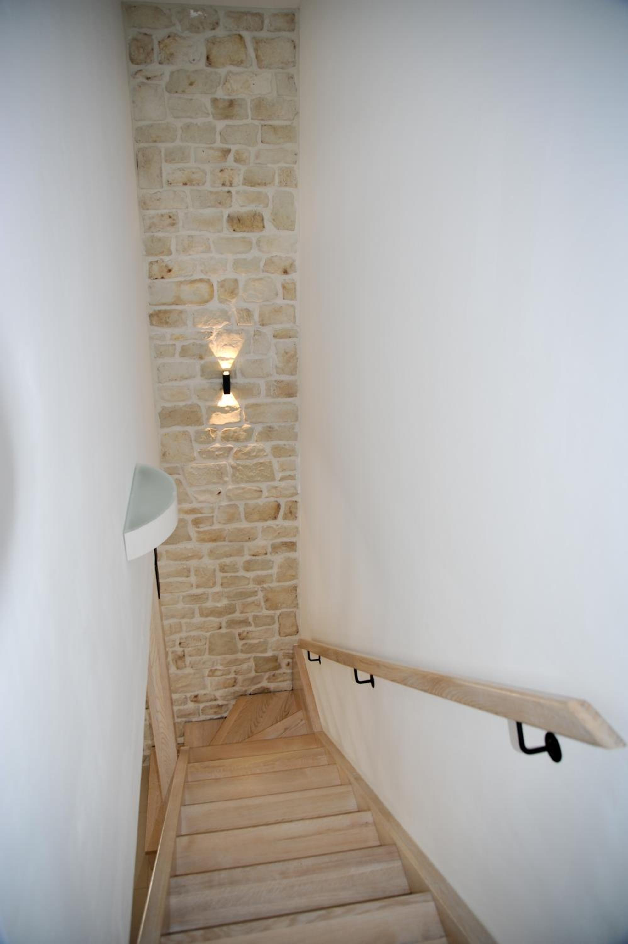 Apartment - Split Level photo 2
