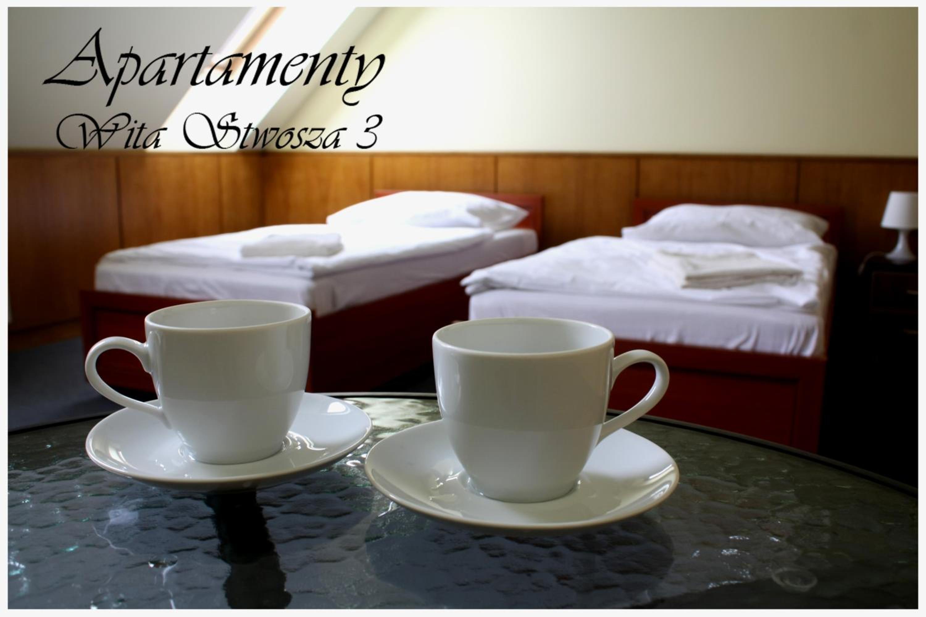 Large Twin Room with Bathroom - Photo 1