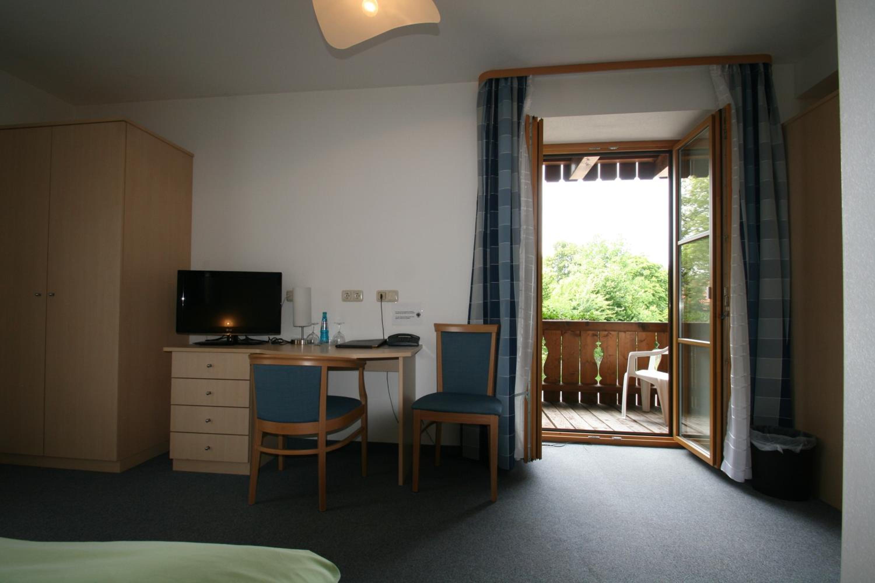 Double or Twin Room photo 1