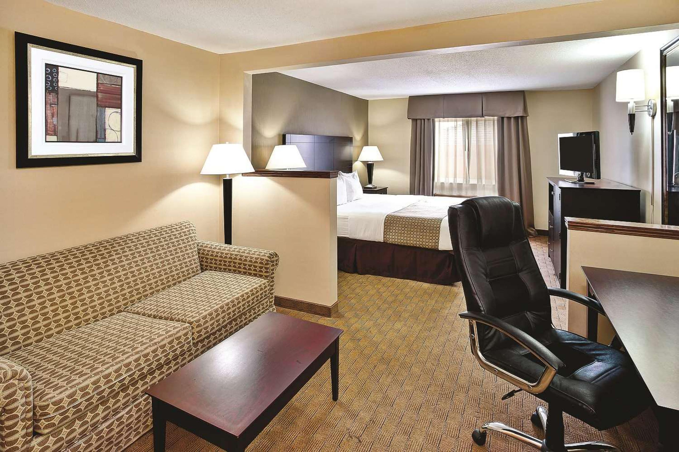 Executive King Room With Sofa Bed