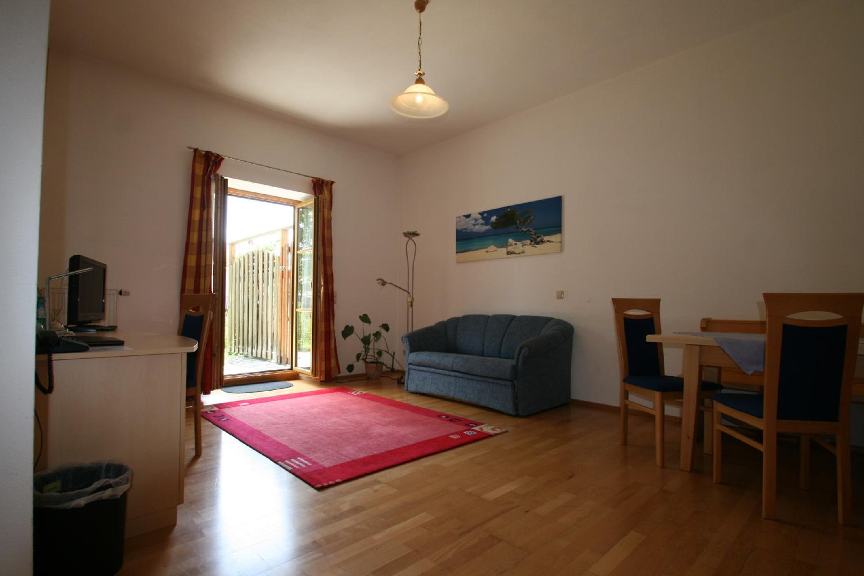 Apartment photo 2