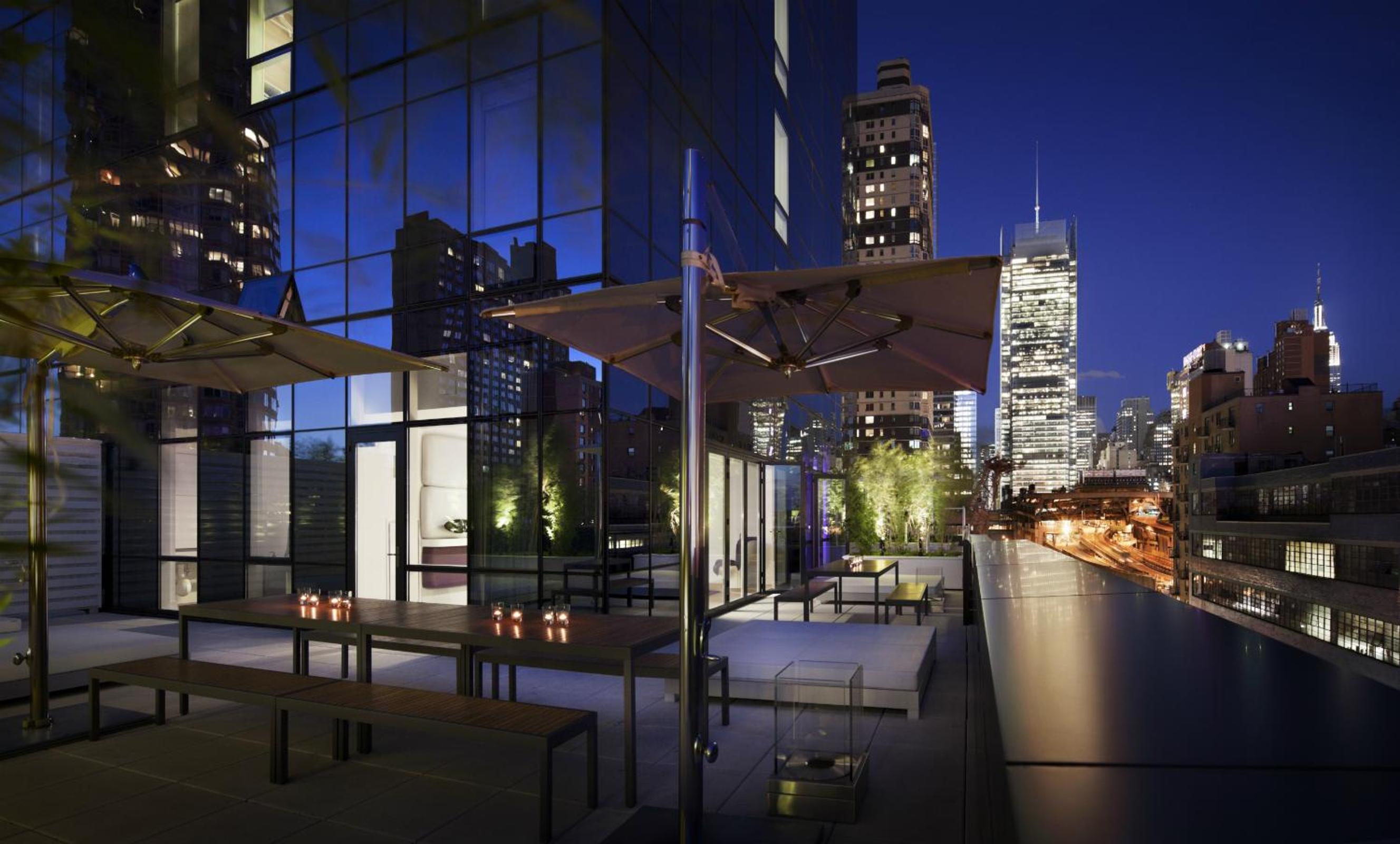 Penthouse King suite with terrace thumbnail 5