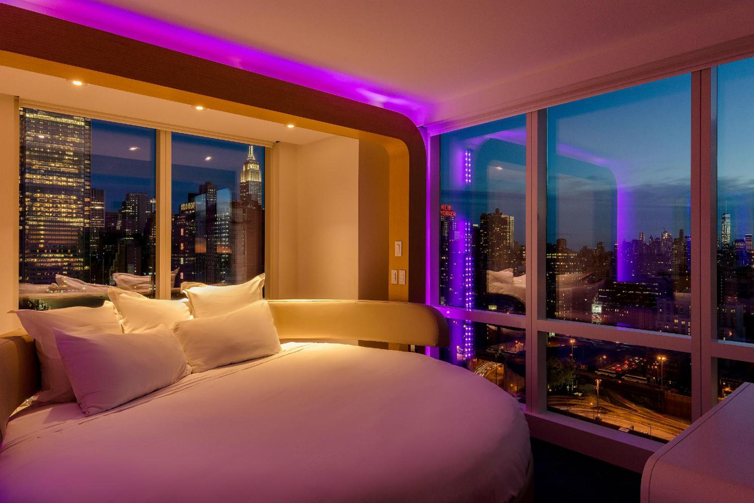 Penthouse King Suite thumbnail 6