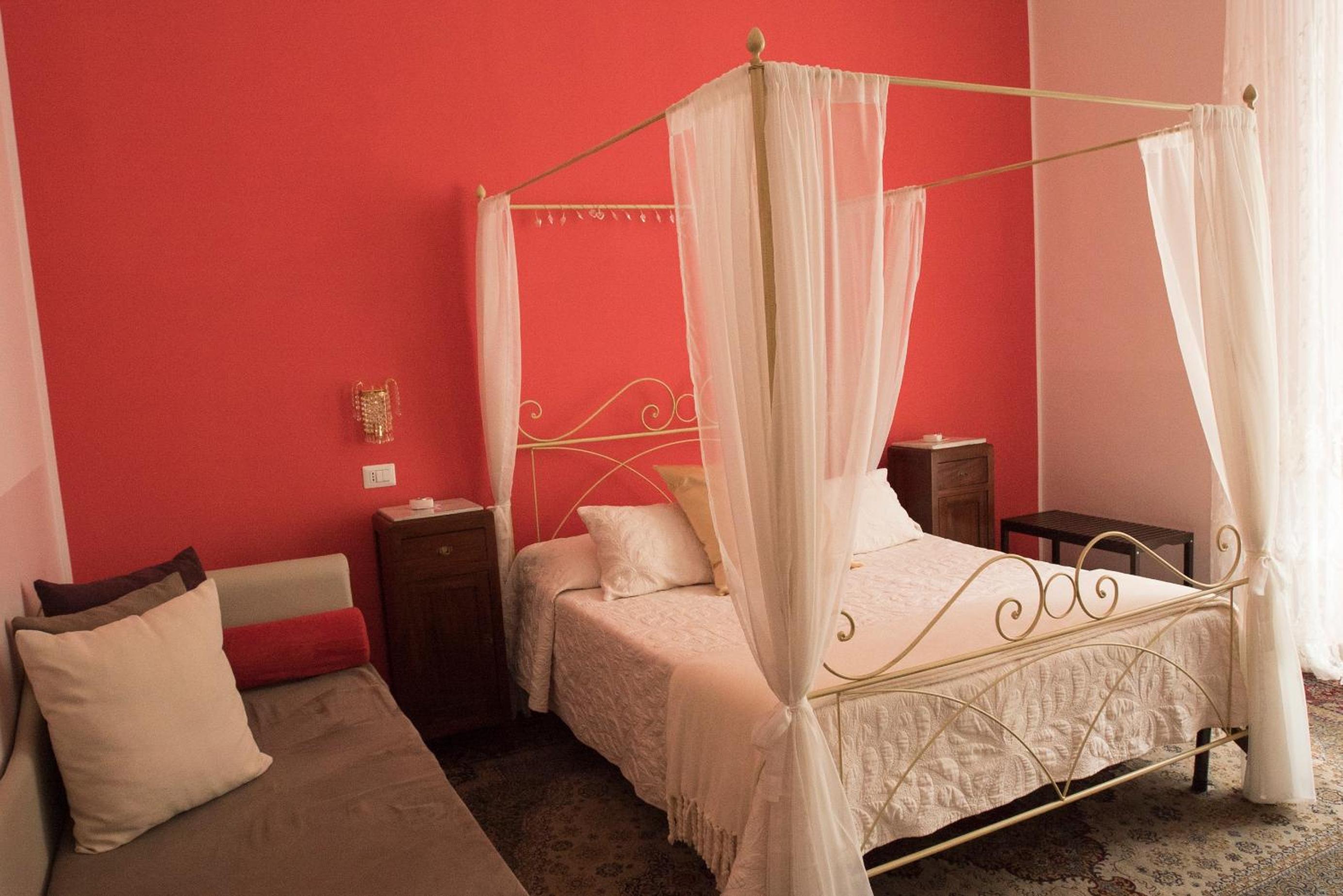 Double Room with Private External Bathroom