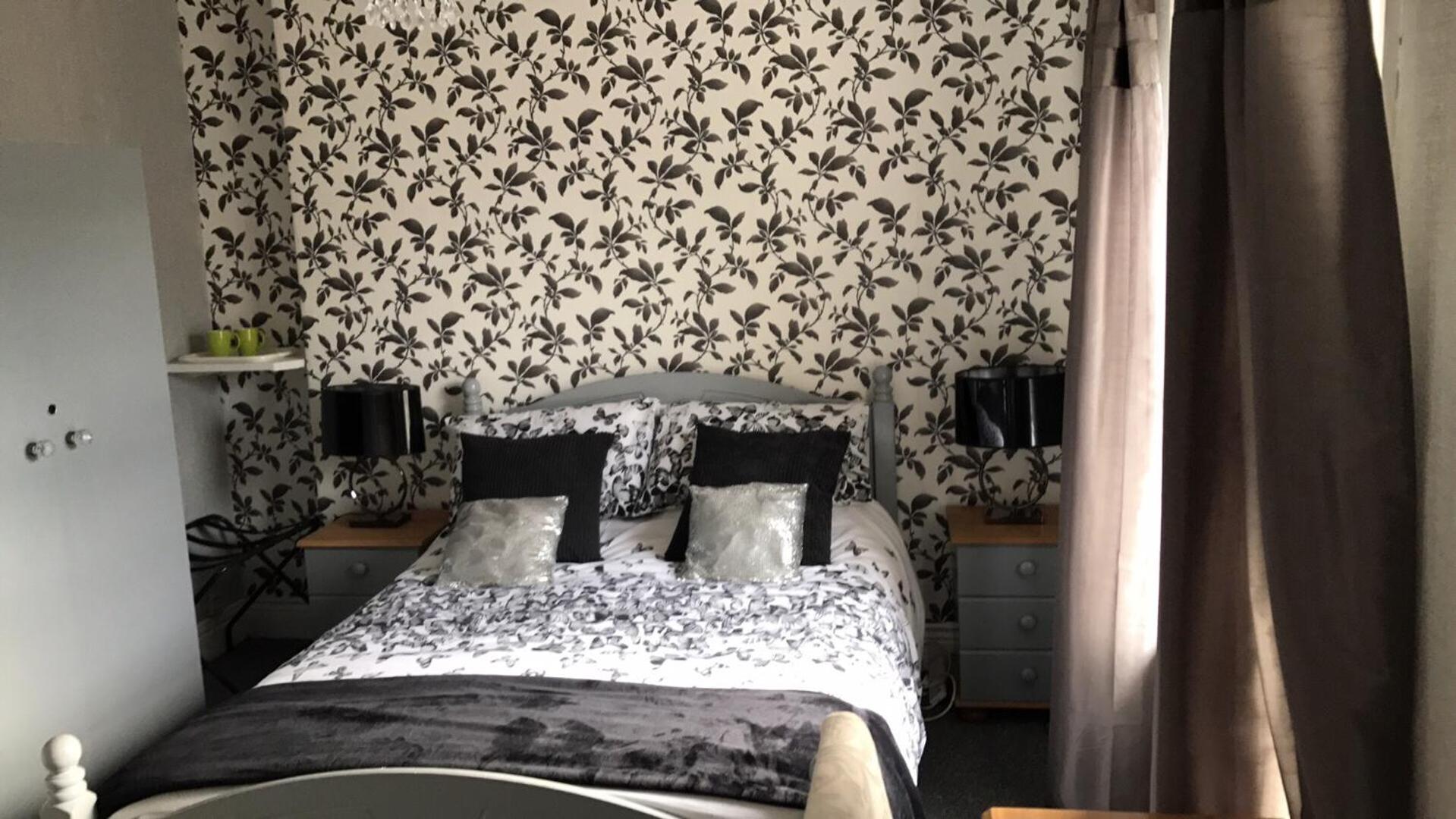 Standard Double Room - Photo 5