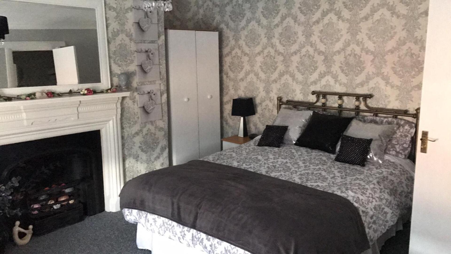 Standard Double Room - Photo 2