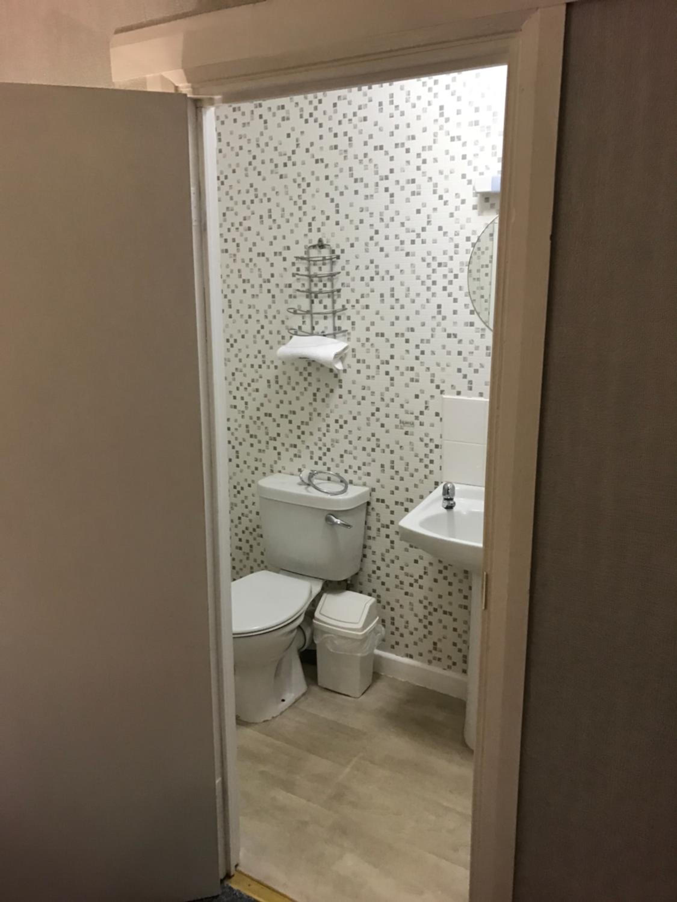 Standard Triple Room - Photo 5