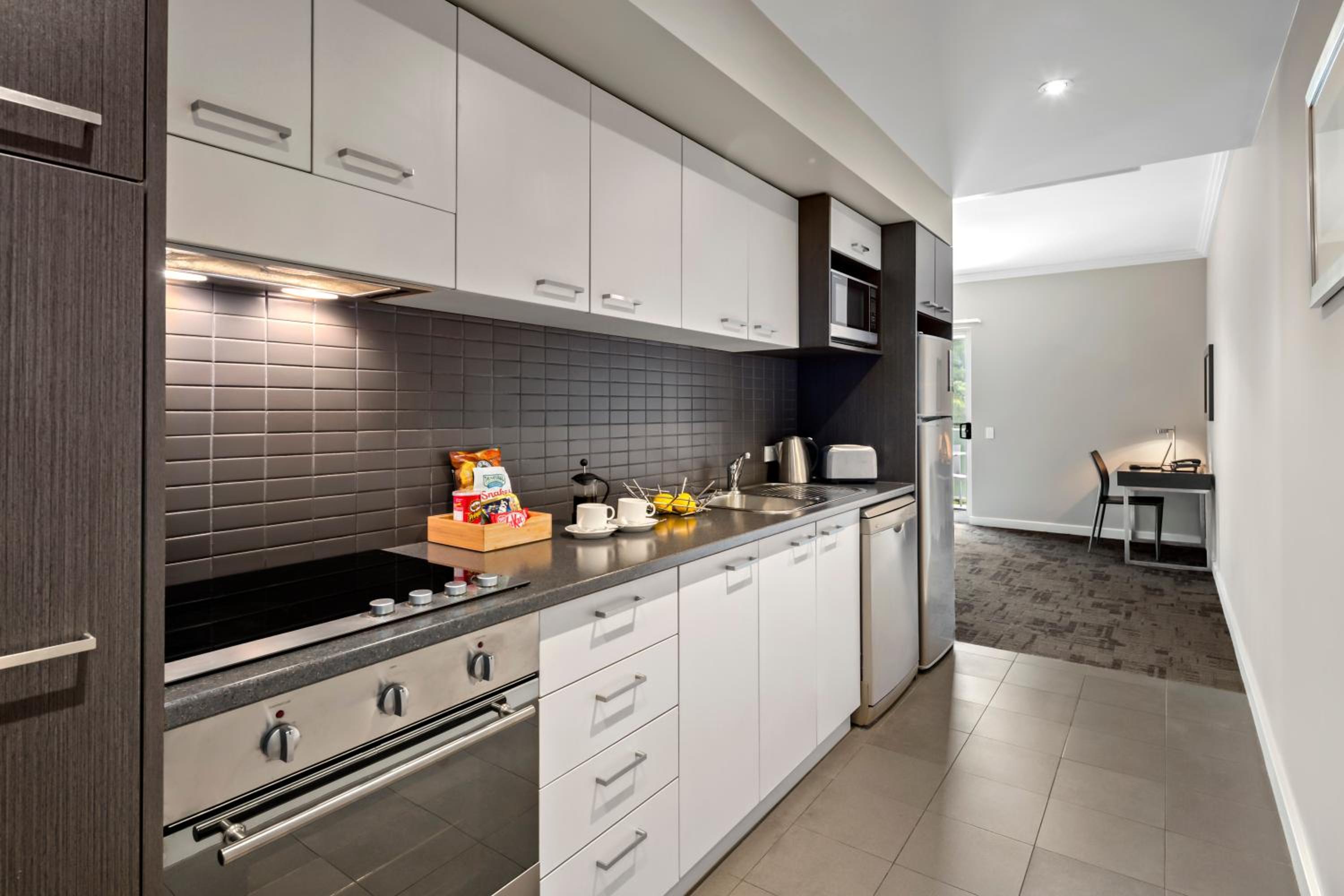 One-Bedroom Apartment - Photo 2