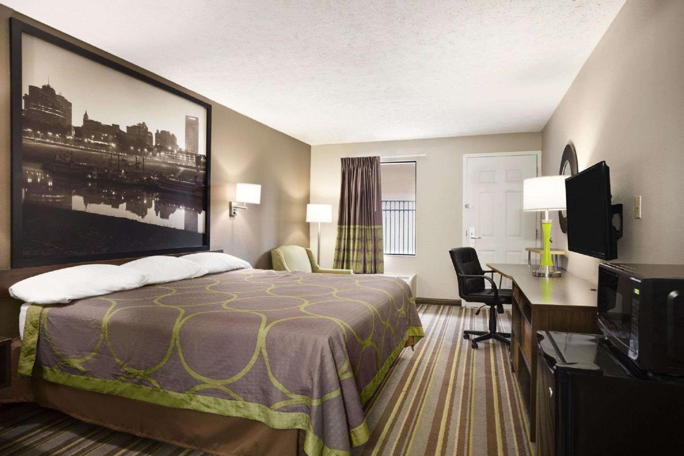 King Room - Non-Smoking - Photo 3