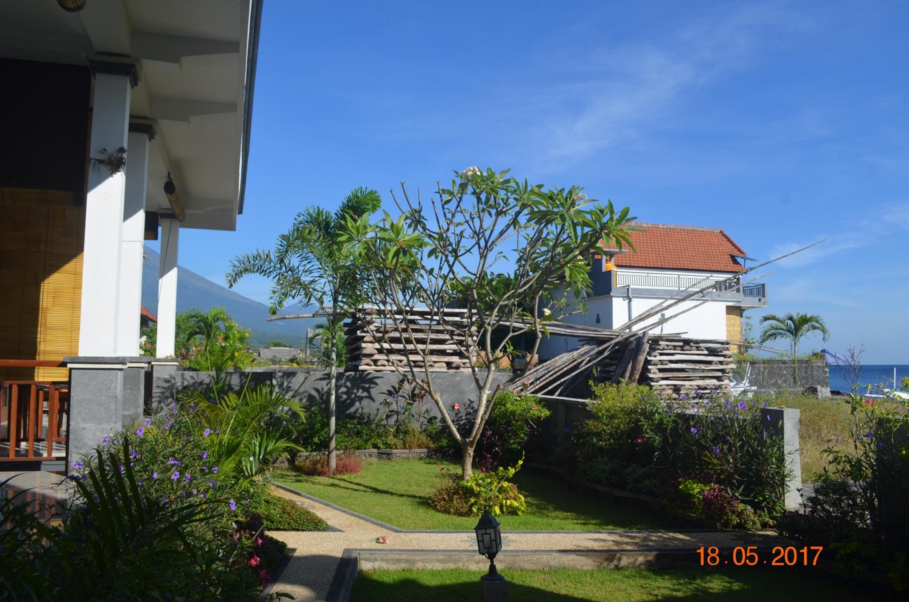 Deluxe Double Room with Side Sea View photo 3