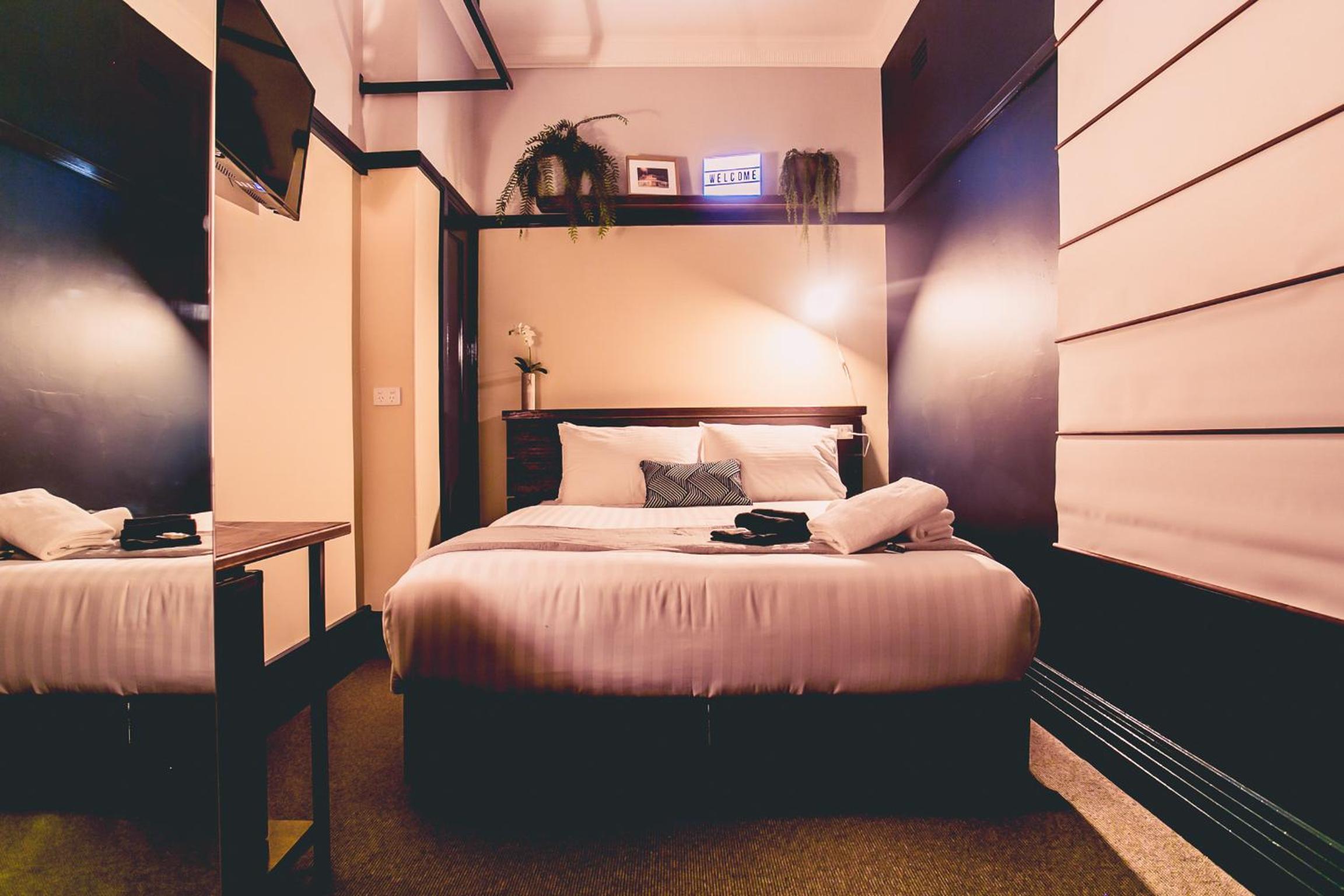 Double Room with Balcony and Shared Bathroom photo 3