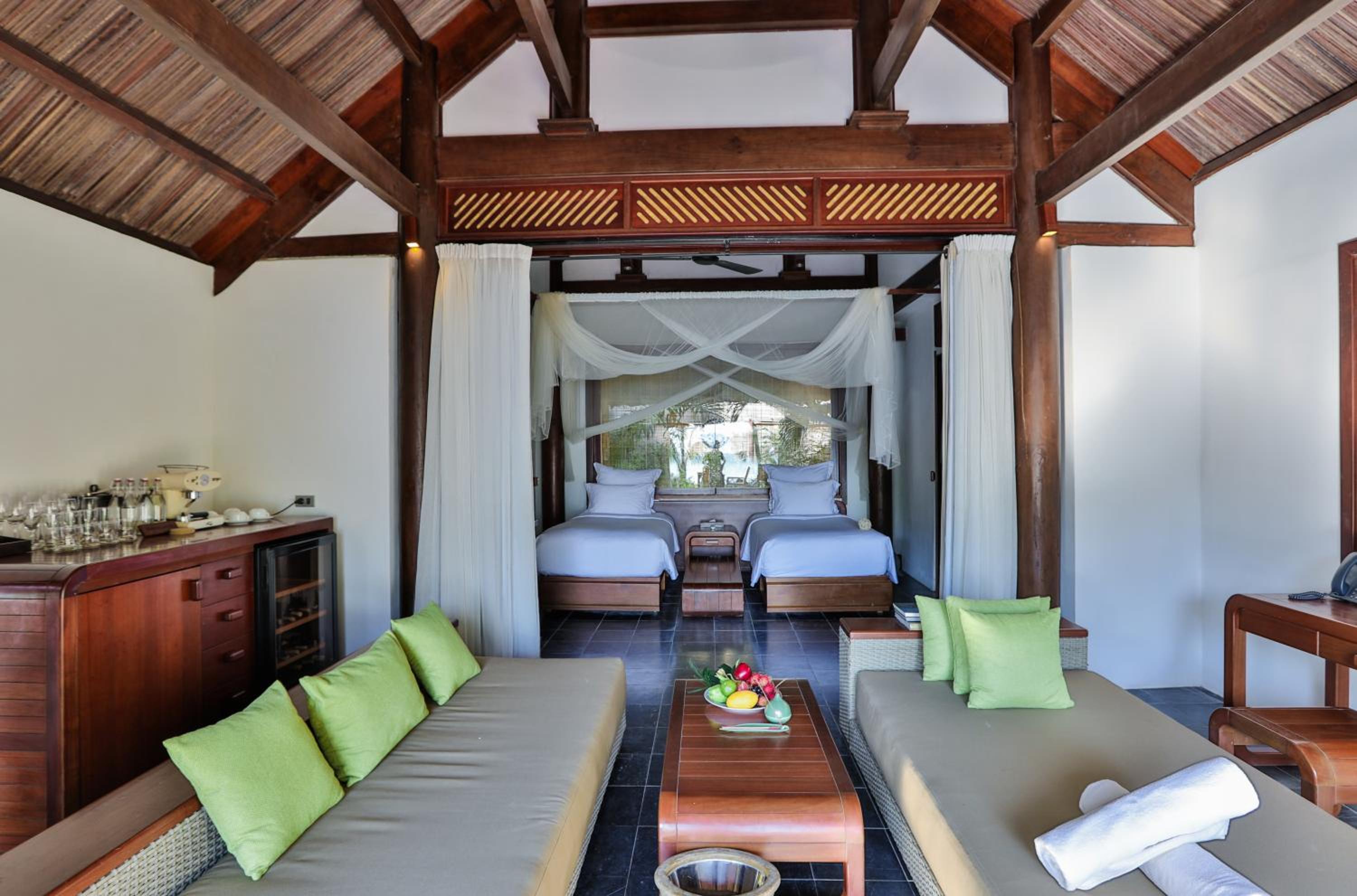 Two-Bedroom Beachfront Villa with Pool - Photo 9
