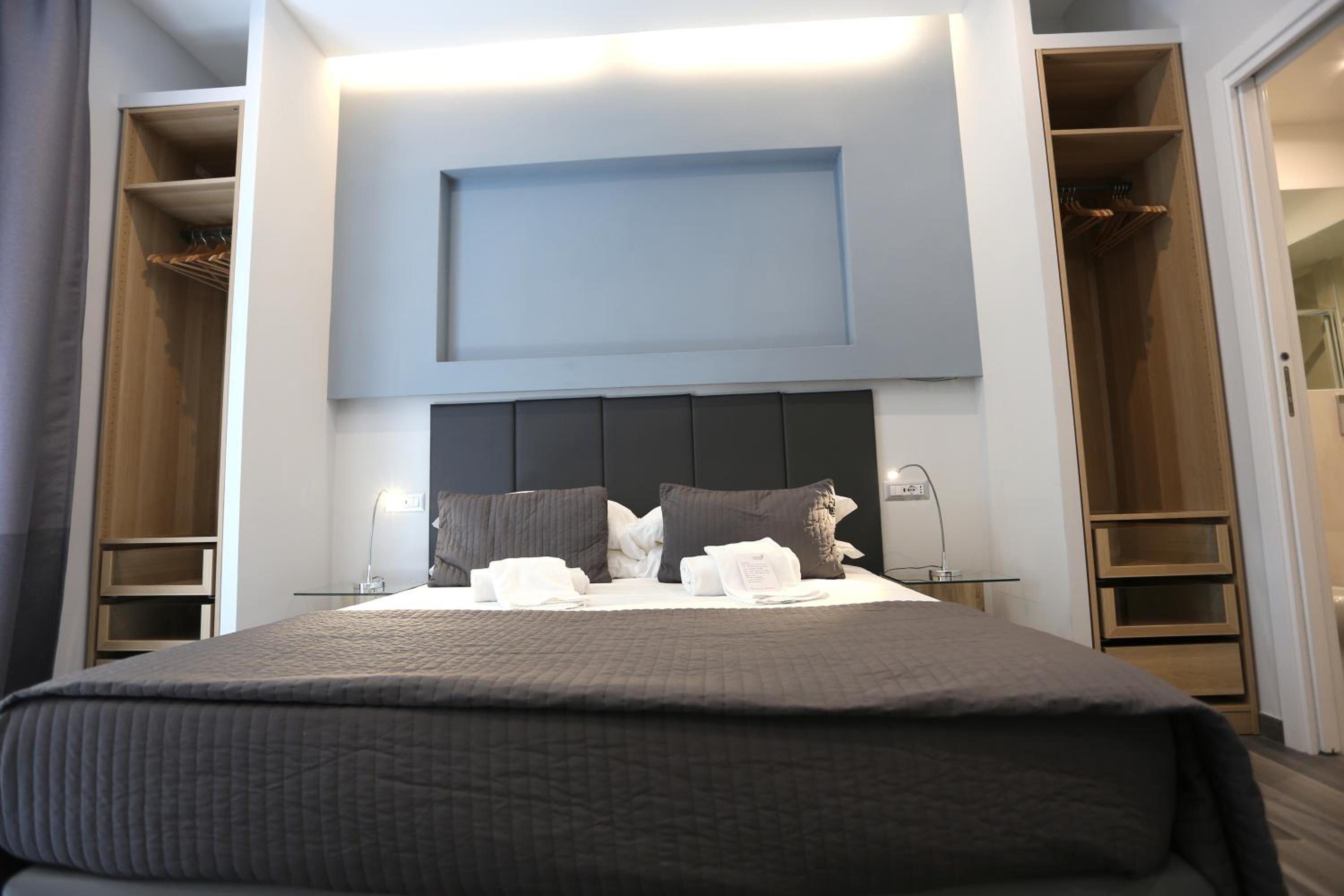 Deluxe Double Room photo 2