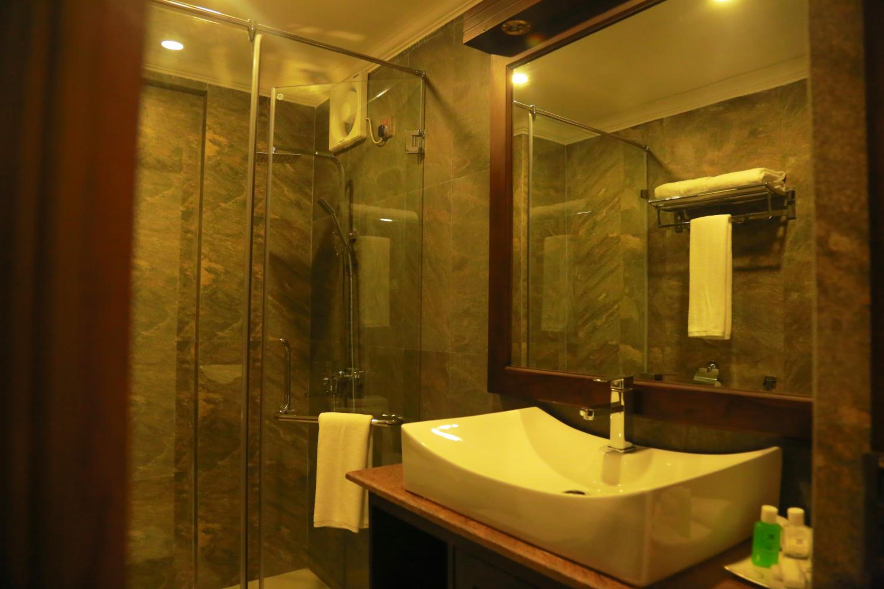 Deluxe Double Room with Window and Attic Style photo 2