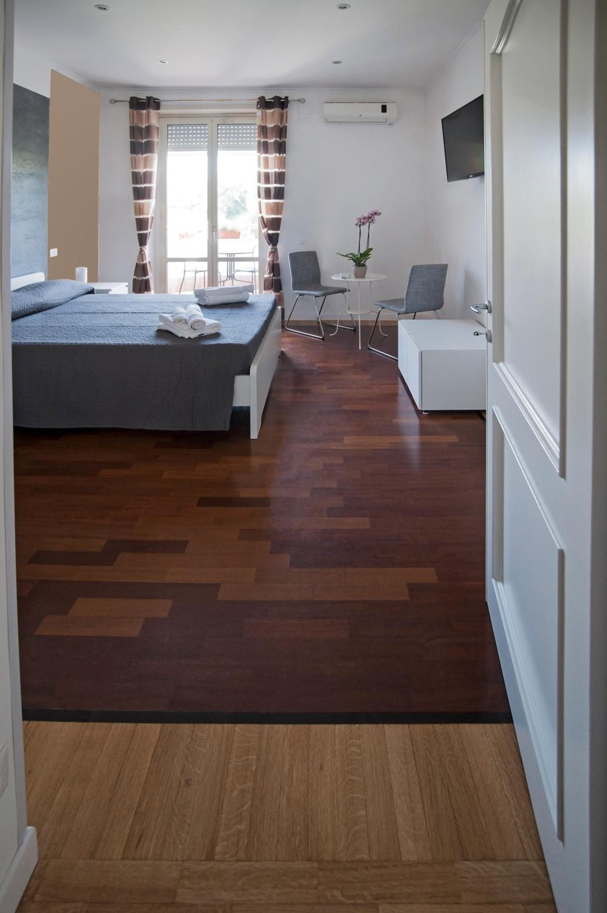 Double Room with Private External Bathroom photo 3