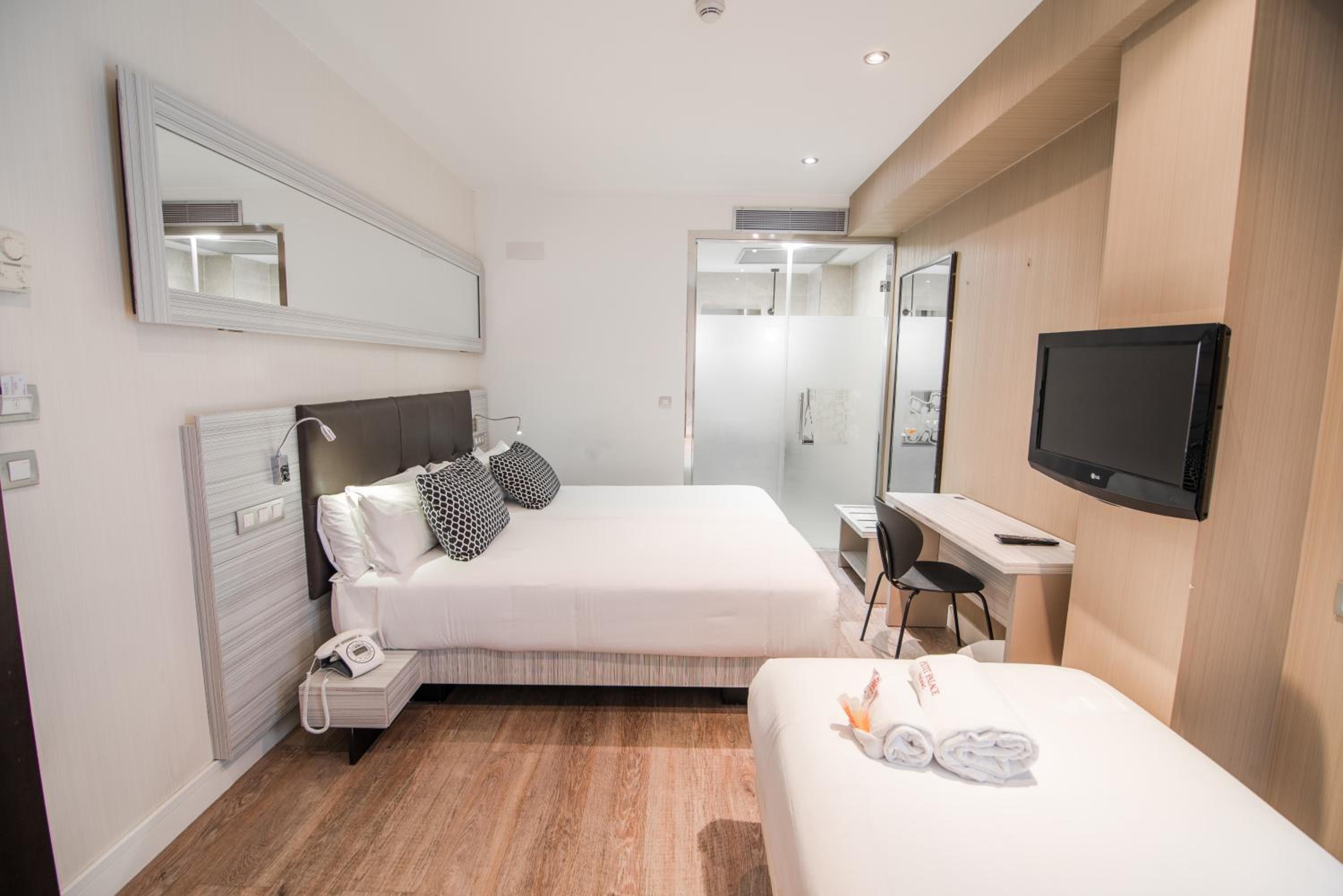 Triple Room photo 3