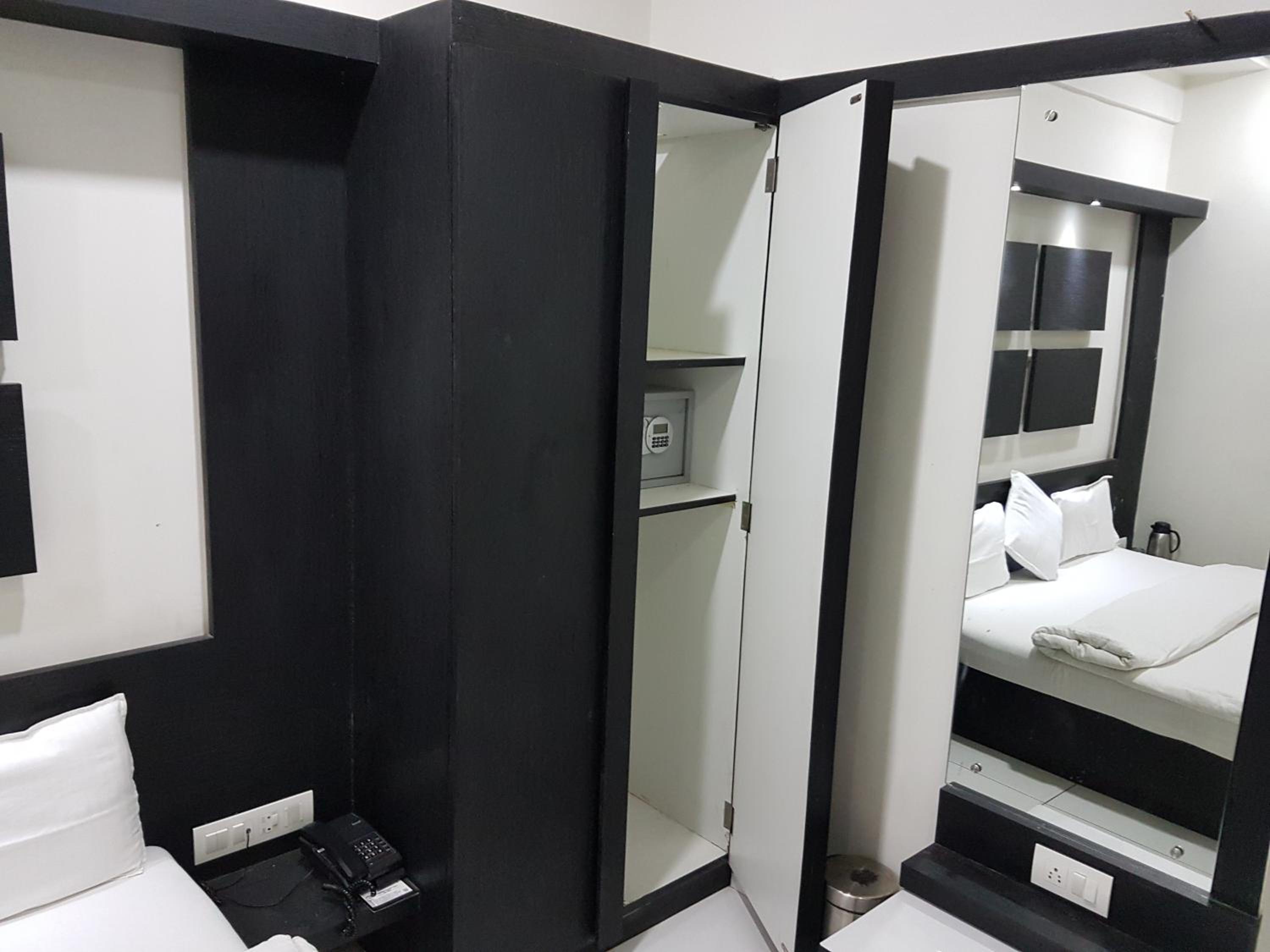 Deluxe Double Room photo 3