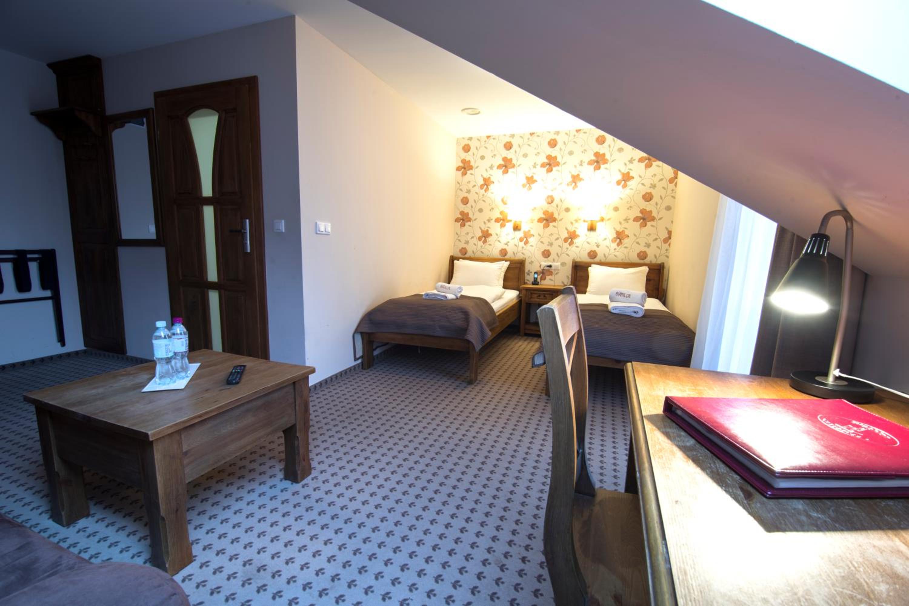Deluxe Double or Twin Room - Photo 6