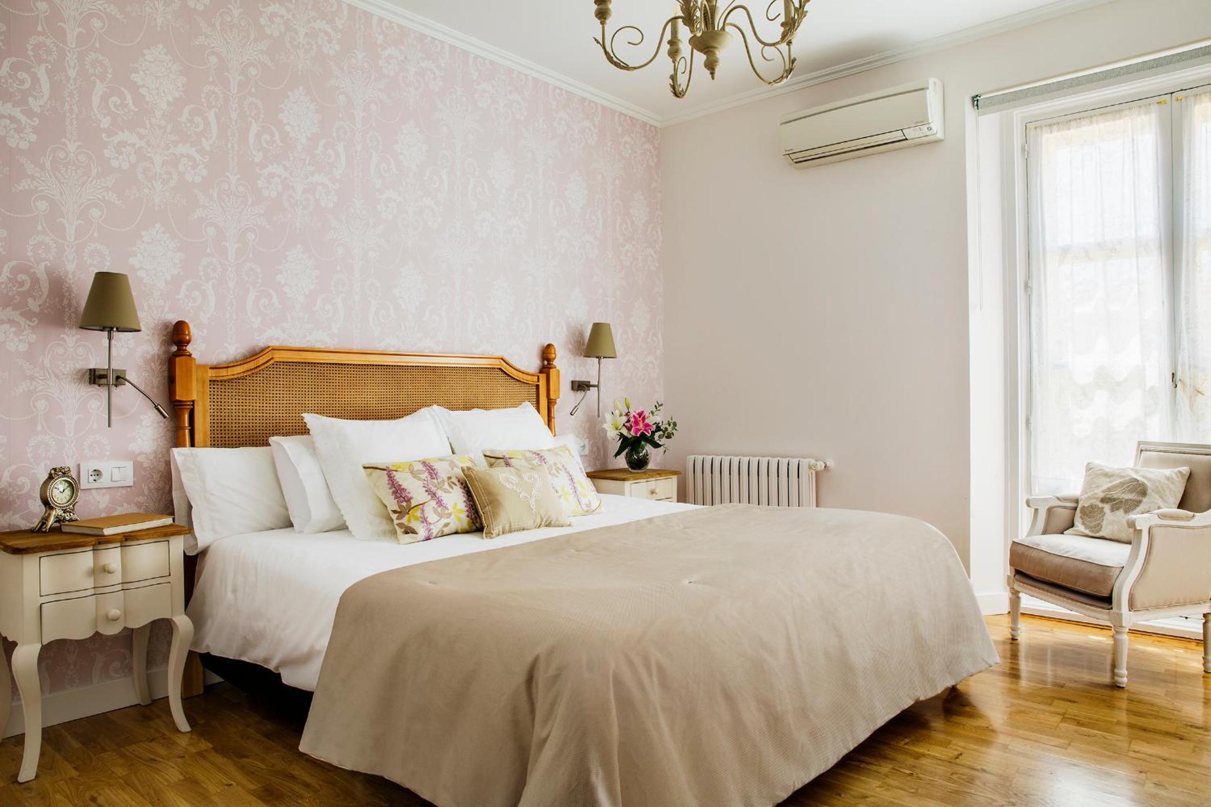 Double or Twin Room - Photo 2
