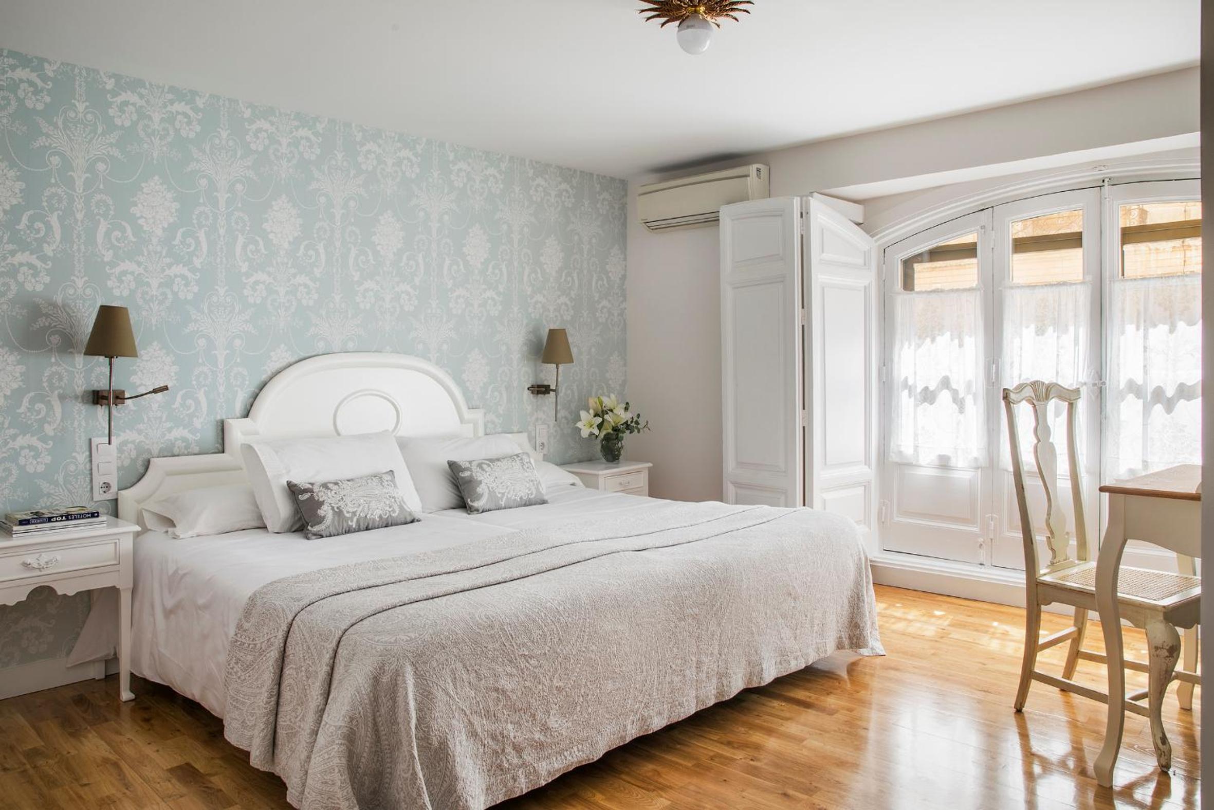 Double or Twin Room - Photo 1