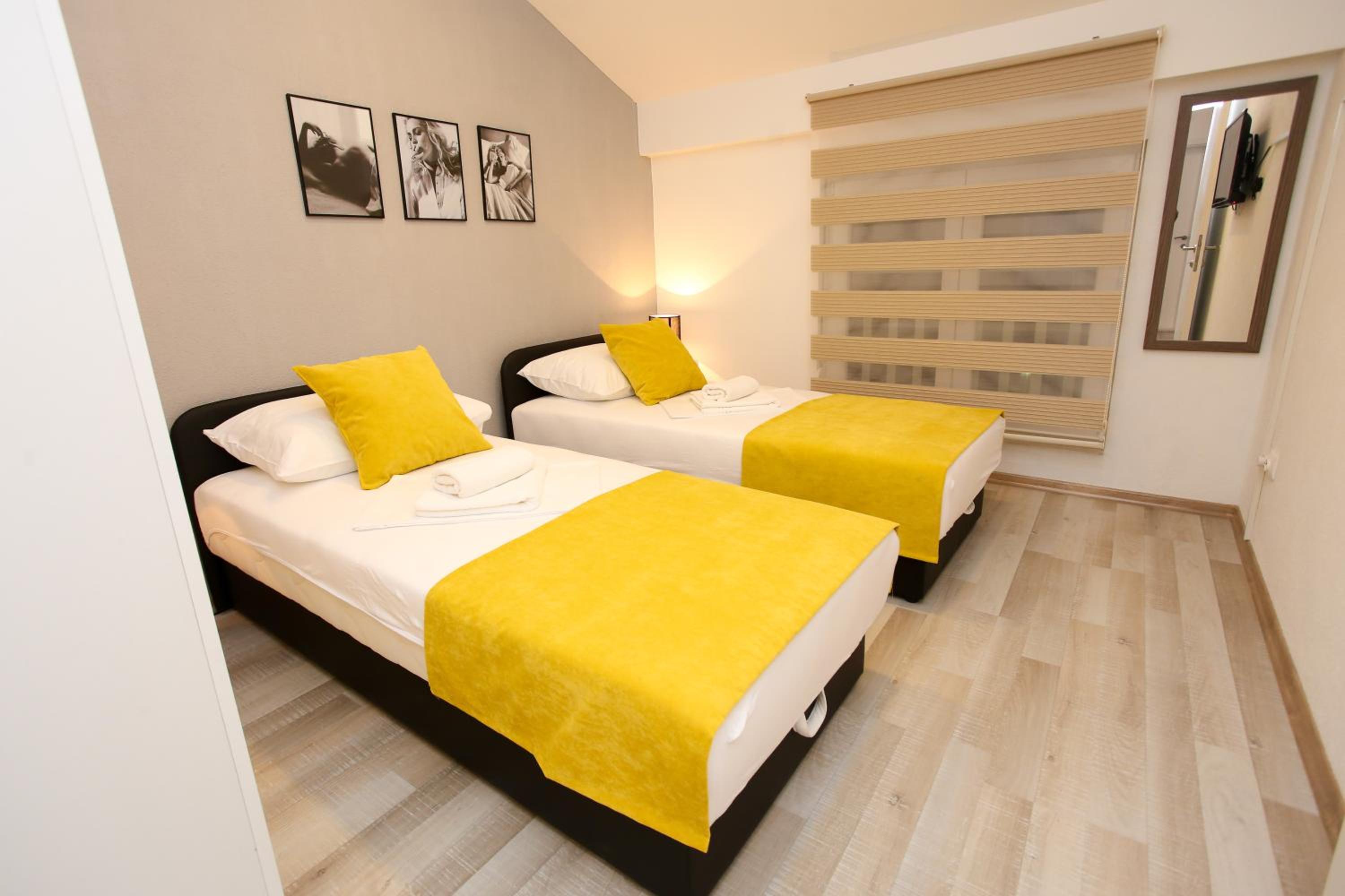 Double Room with Private Bathroom photo 1