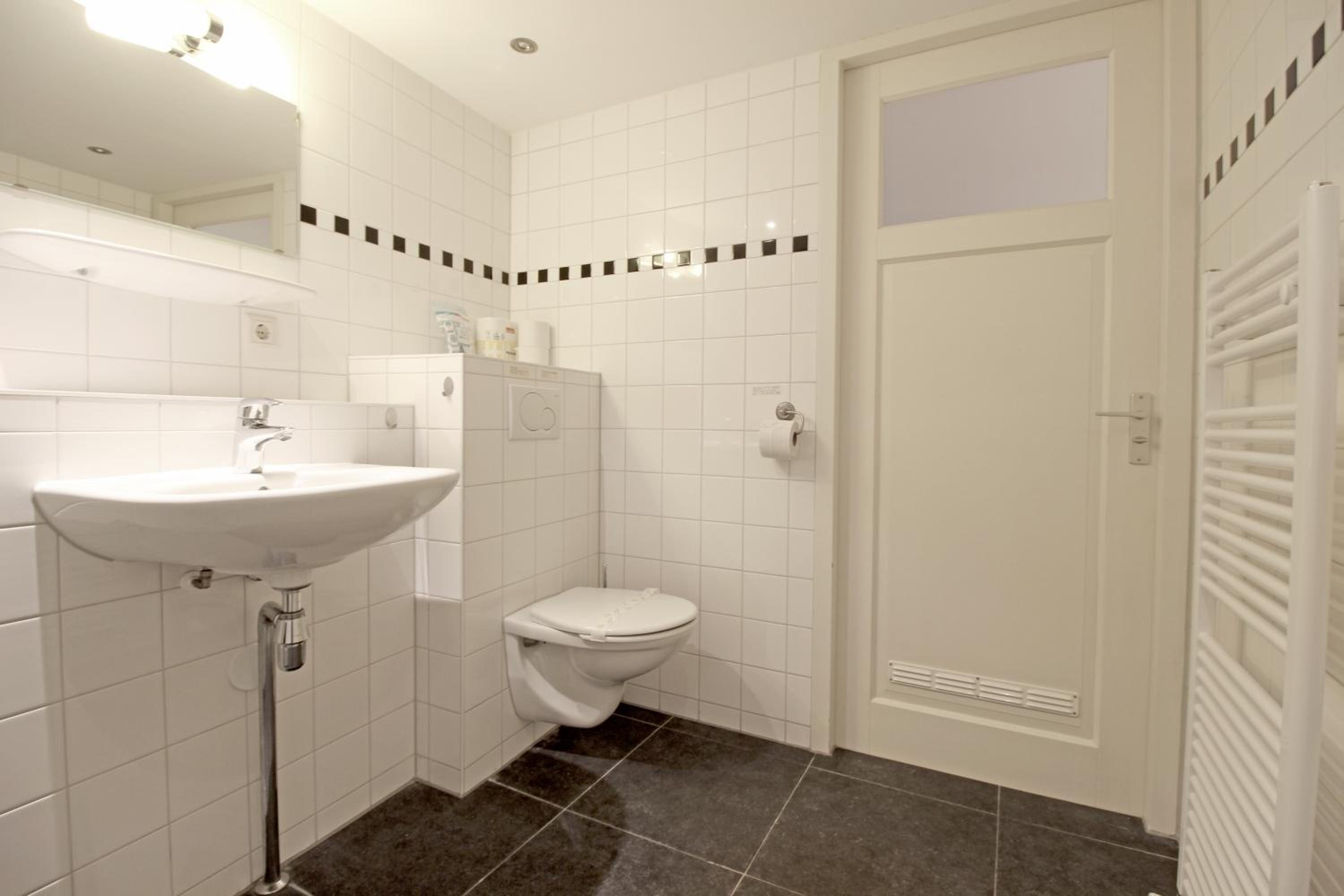 Studio Apartment photo 3