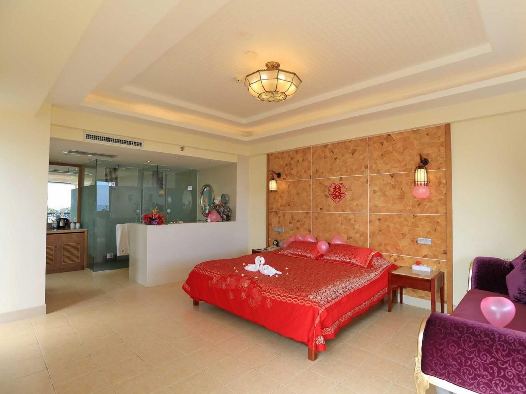 270° Deluxe Suite with Ocean View