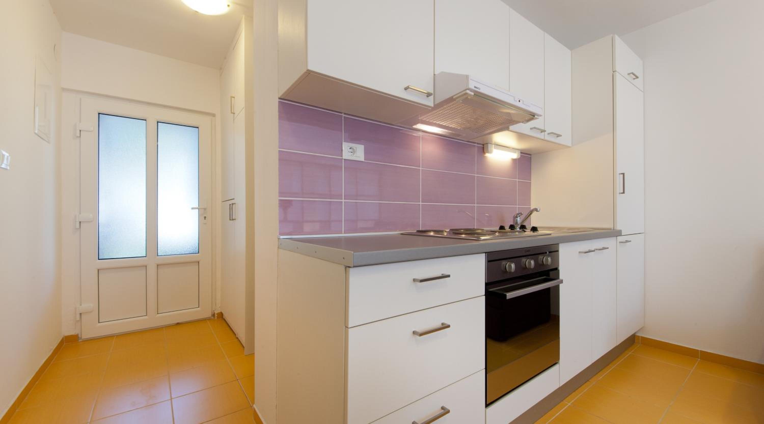 Studio Apartment photo 3