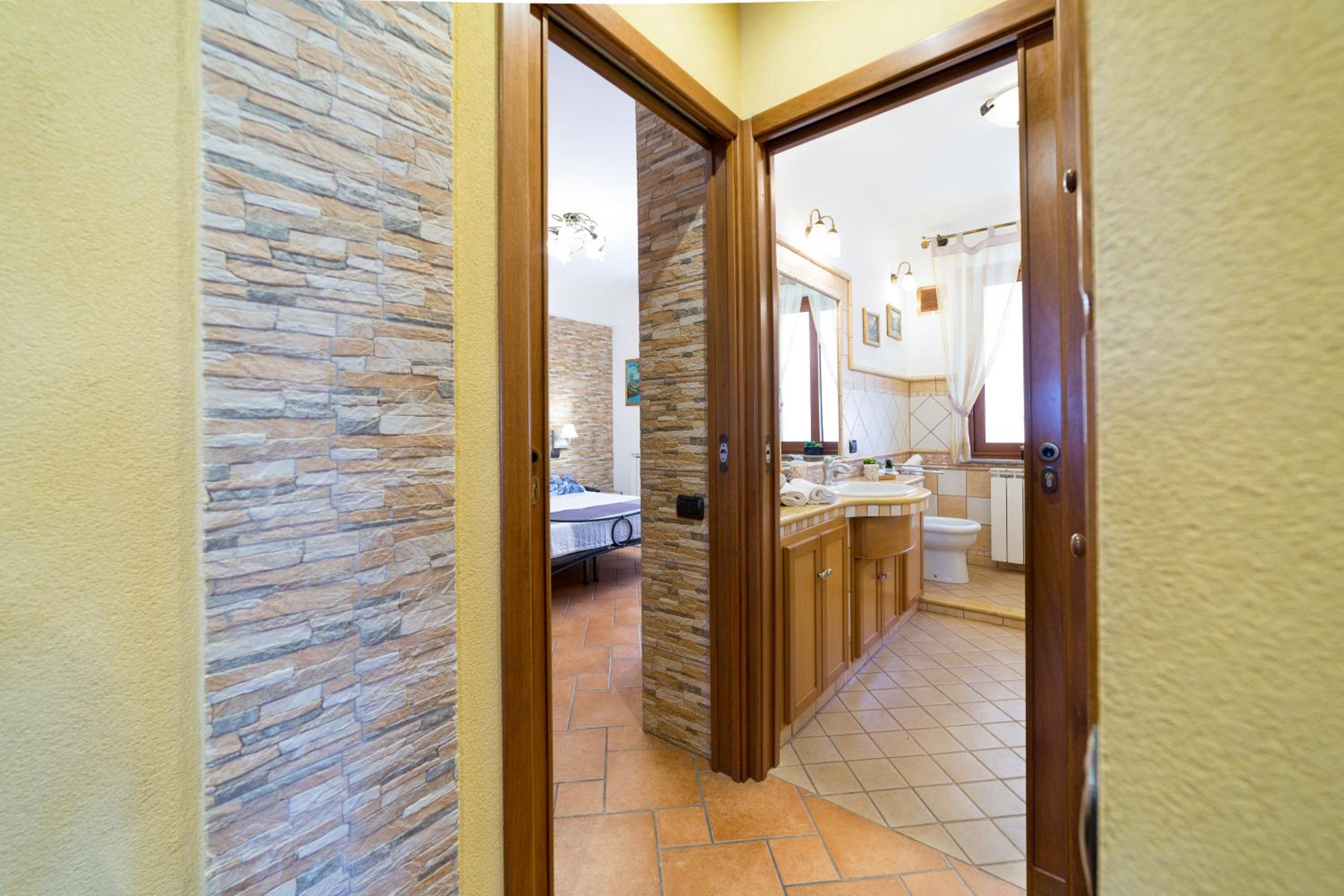 Double Room with Private Bathroom photo 3