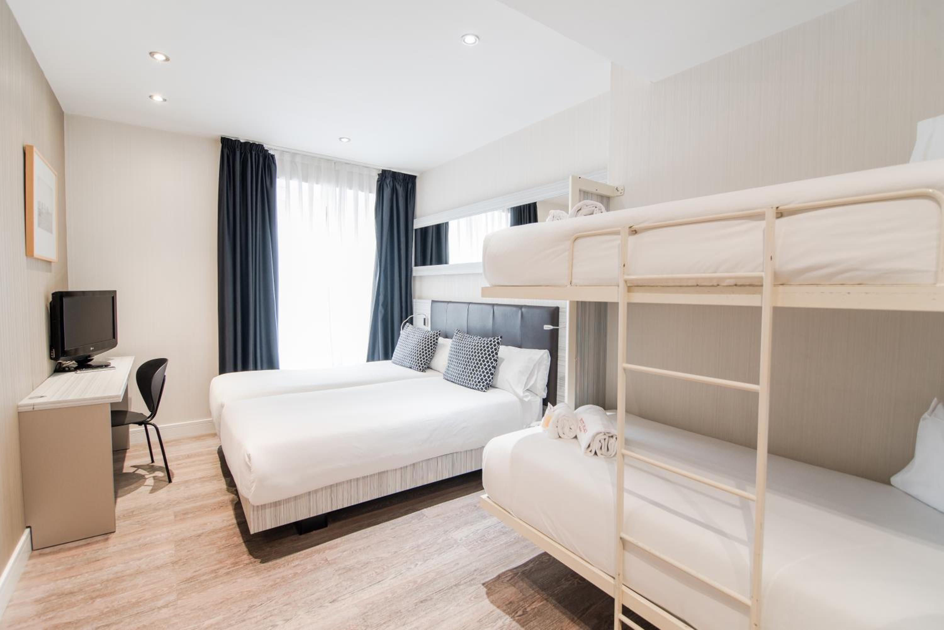 Quadruple Room (4 Adults) - Photo 1