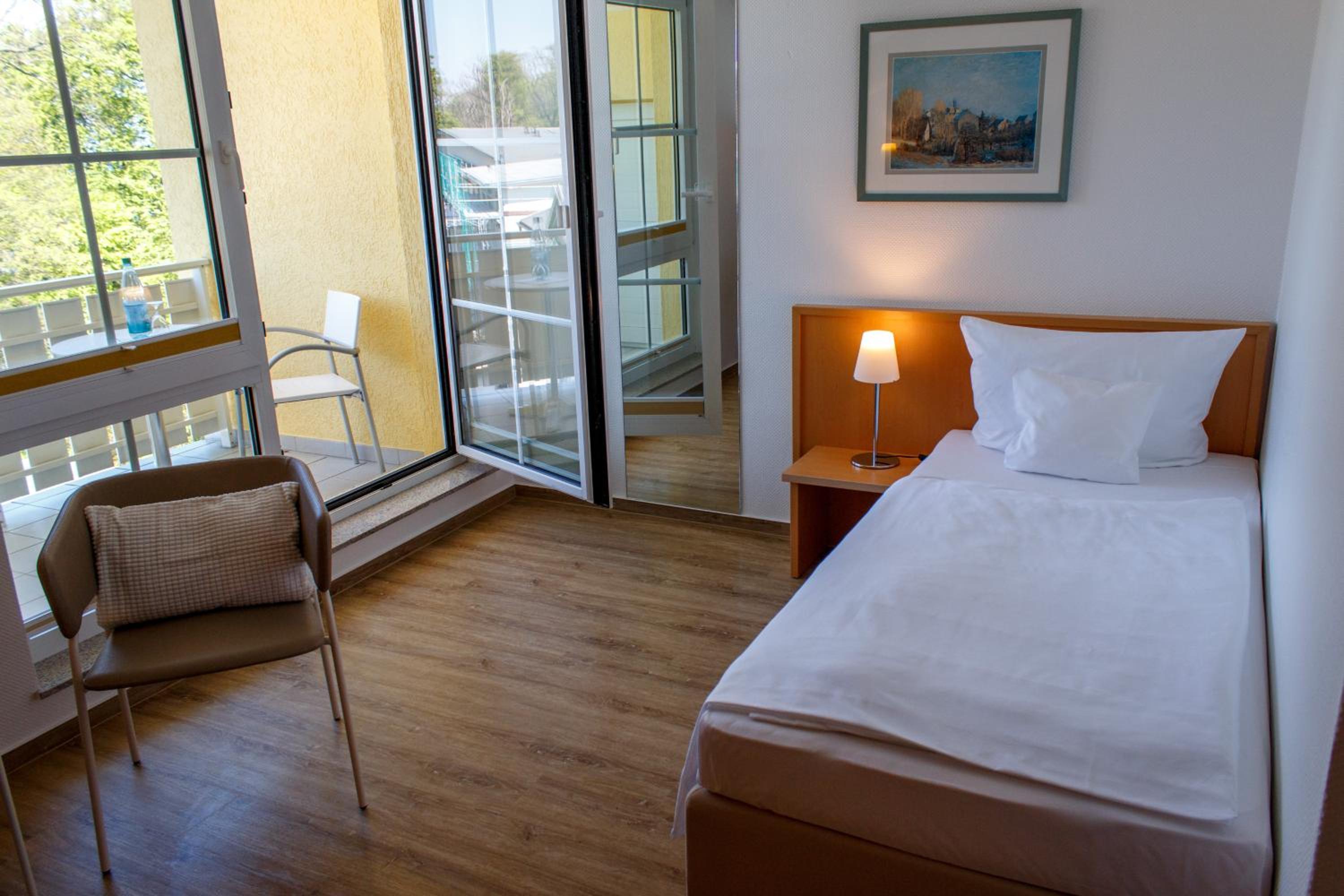 Single Room photo 3
