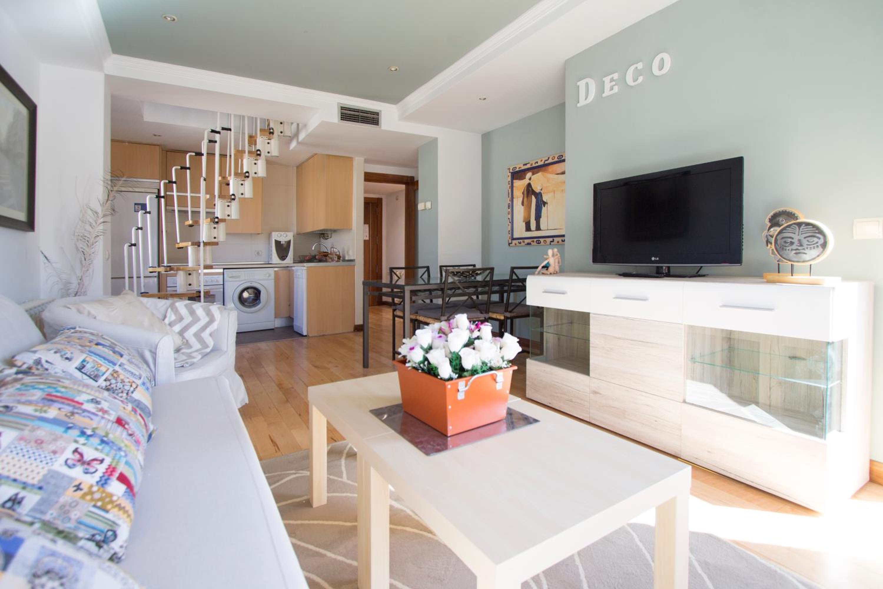 Three-Bedroom Duplex photo 2
