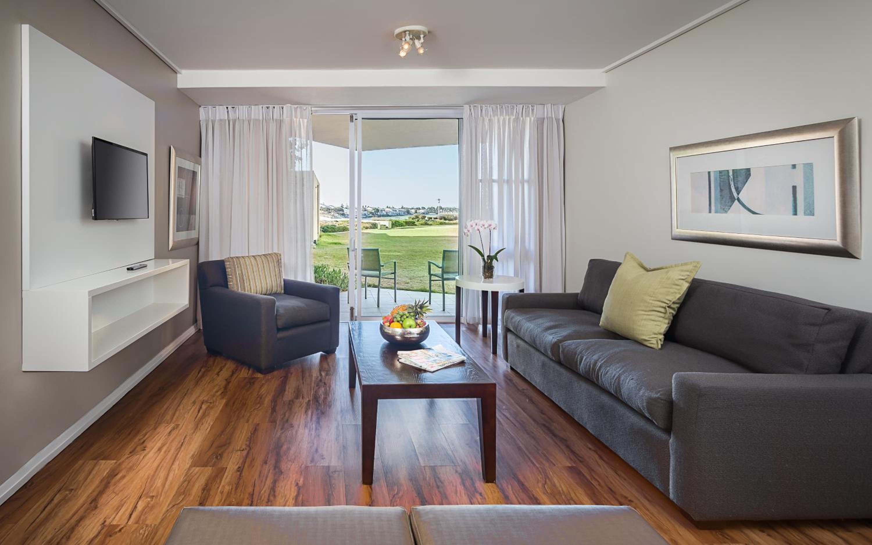 Two-Bedroom Standard Apartment - Photo 2