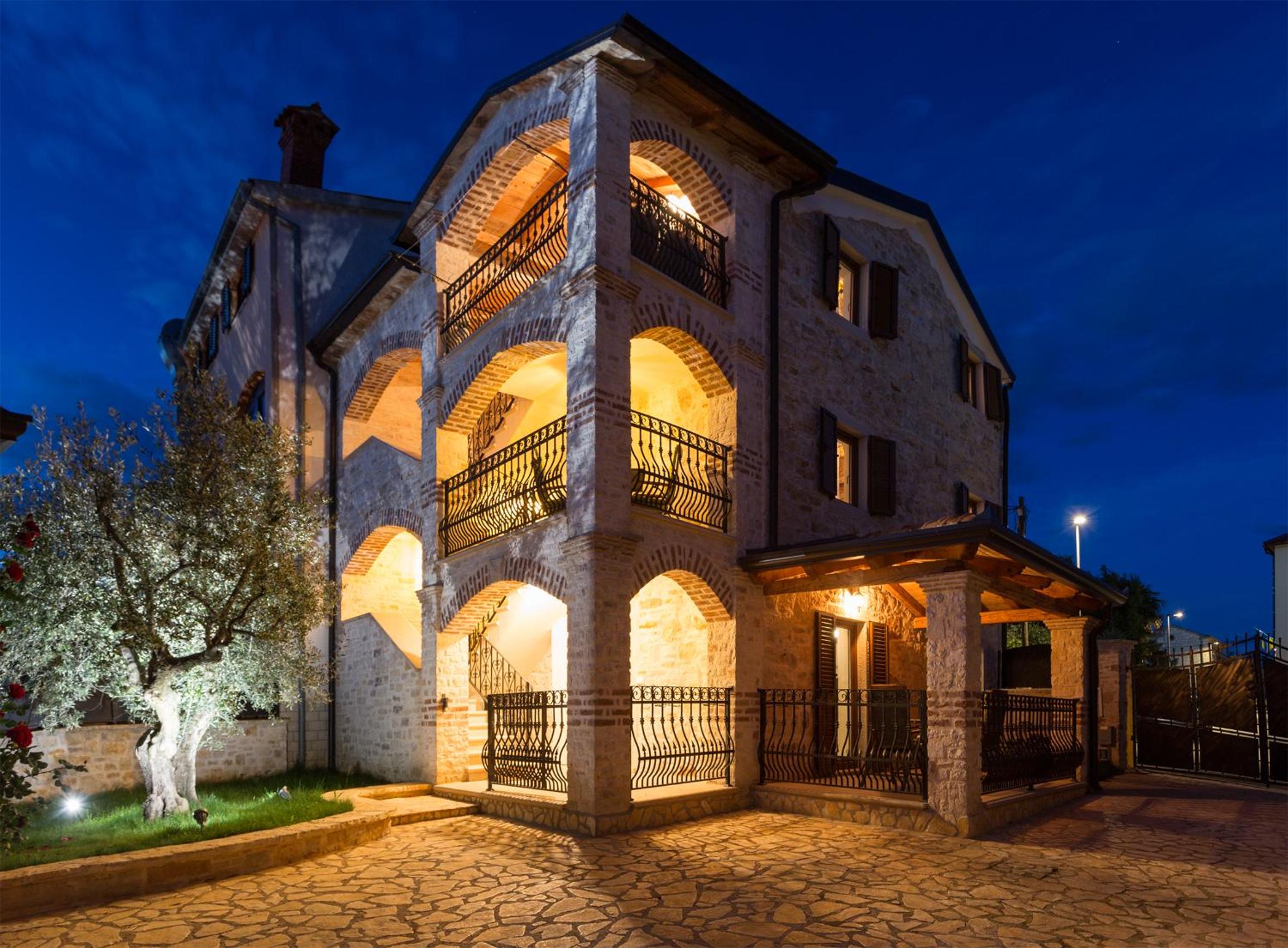 Superior Apartment photo 2