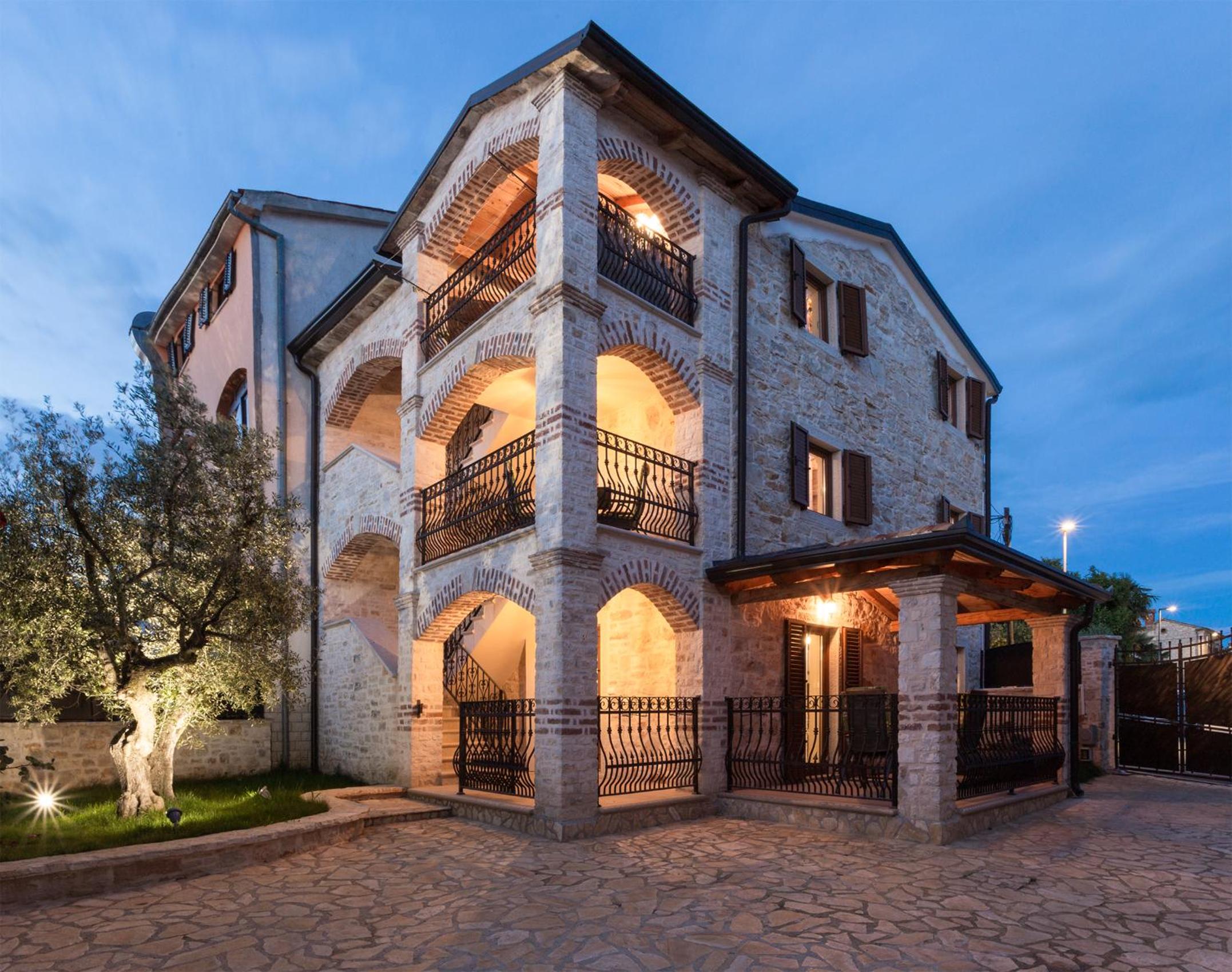 Superior Apartment photo 1