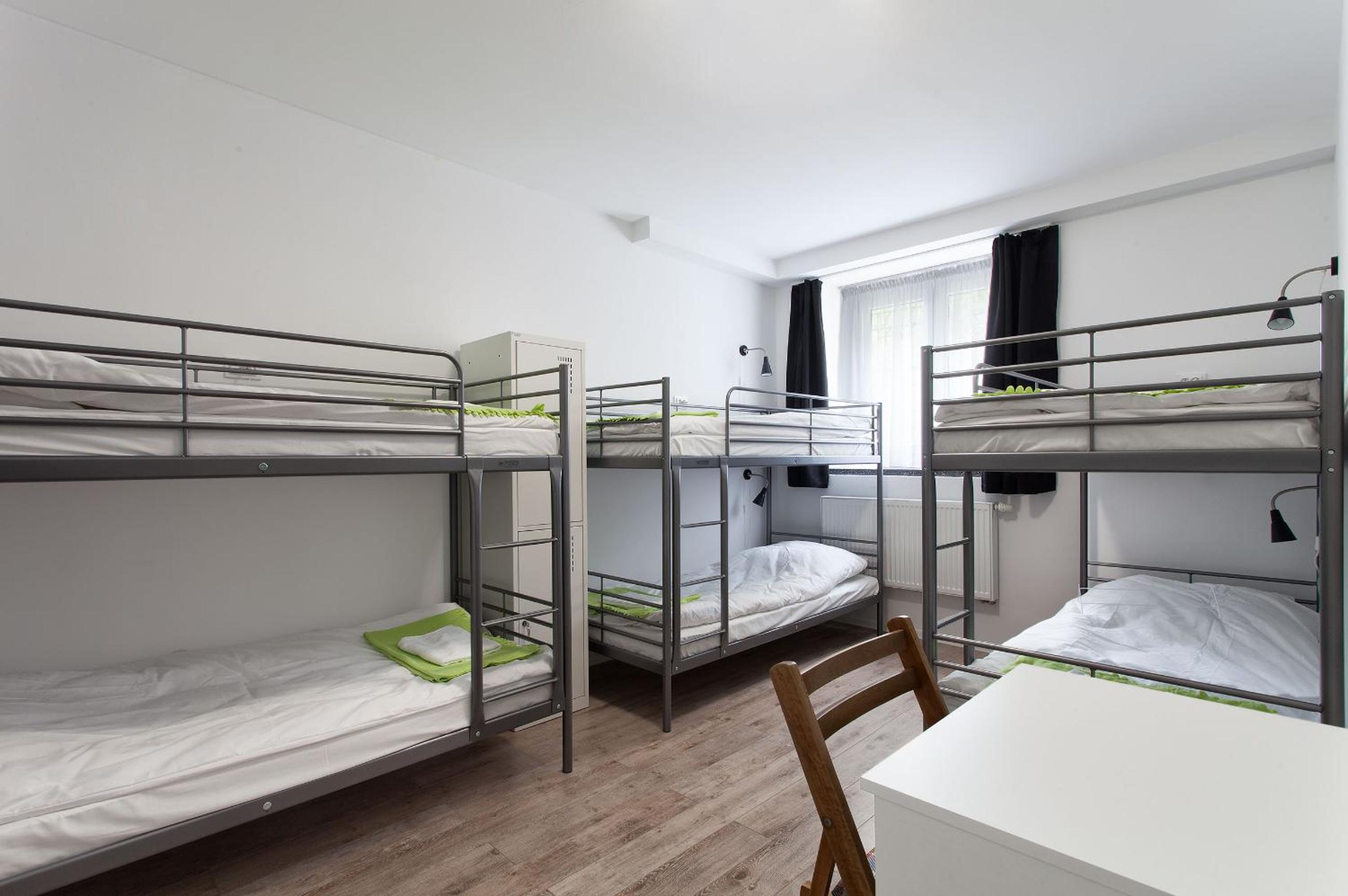 Bed in 6-Bed Mixed Dormitory Room photo 1