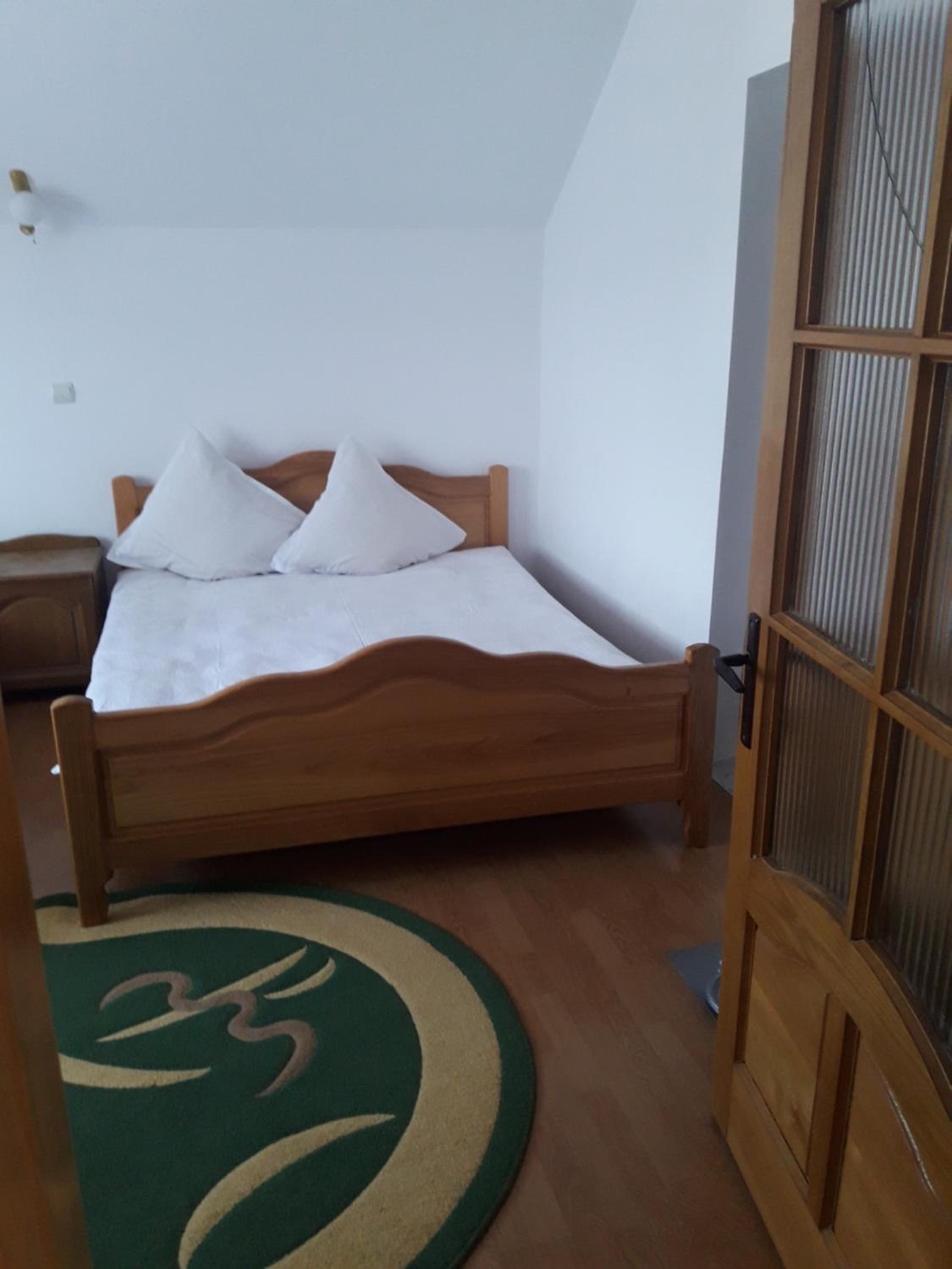 Standard Double Room with Shared Bathroom photo 3