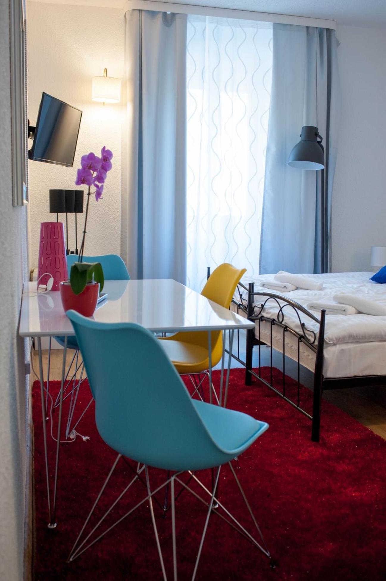 Twin Room - Photo 1