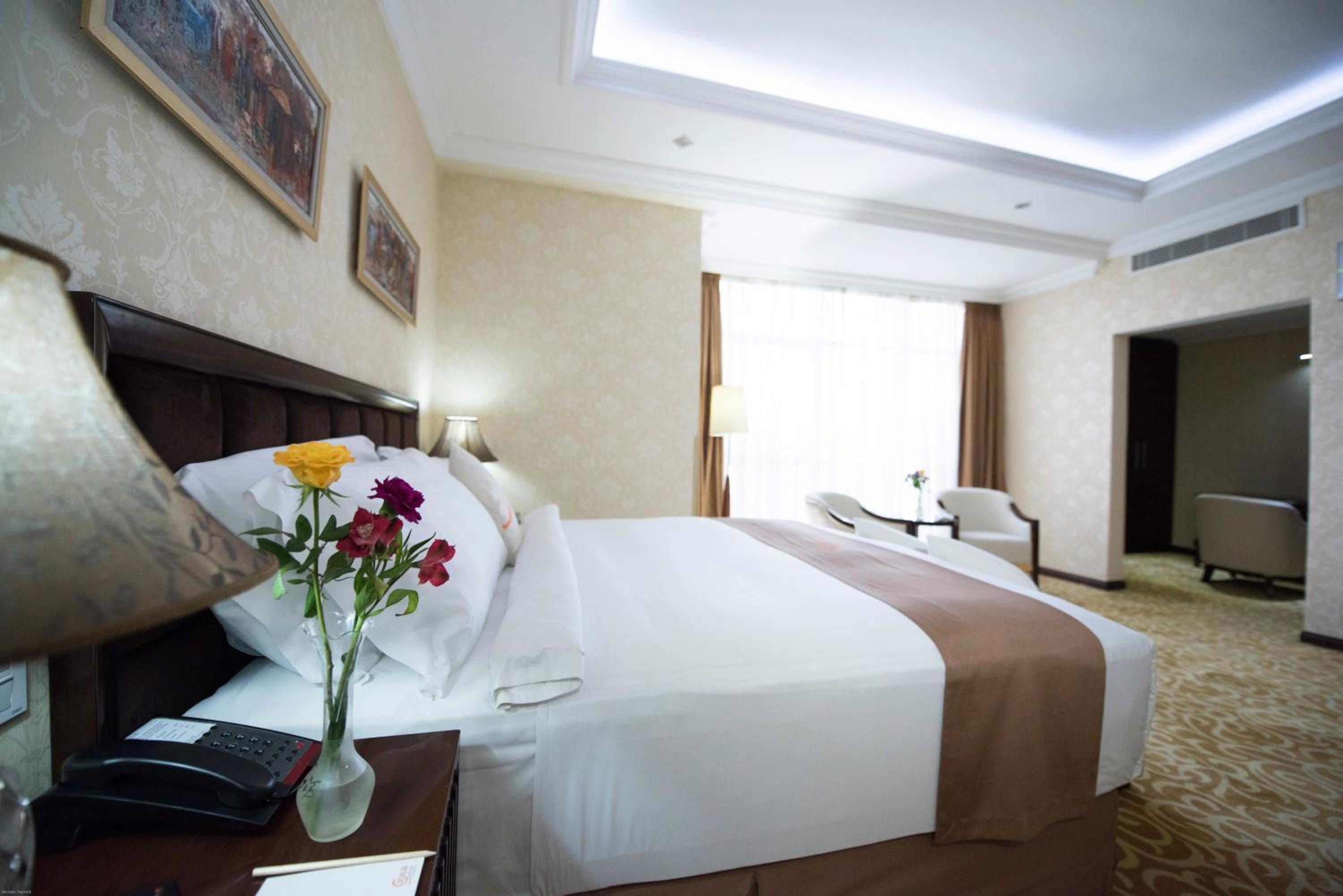 Superior King Room - Photo 1