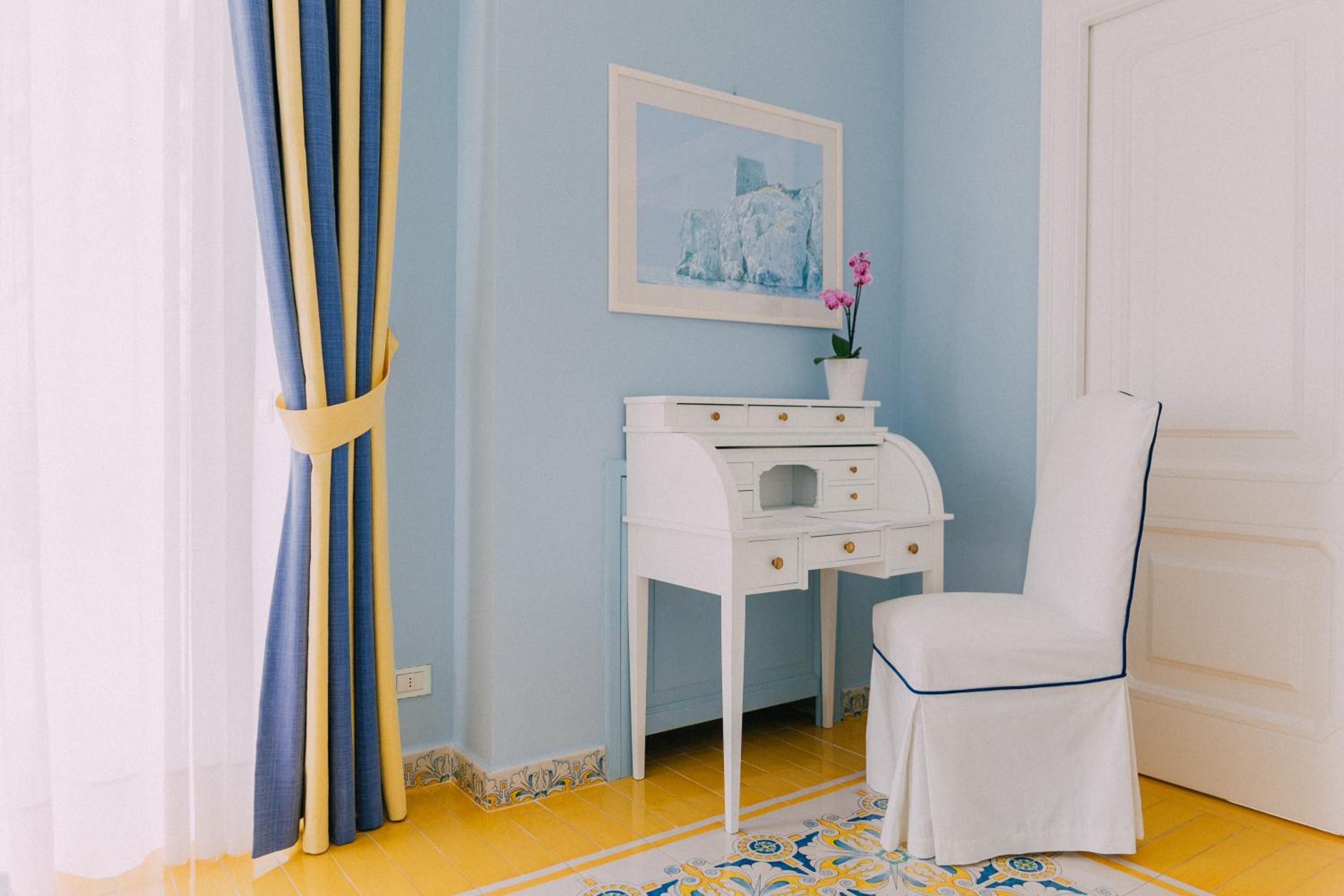 Junior Suite with Garden View