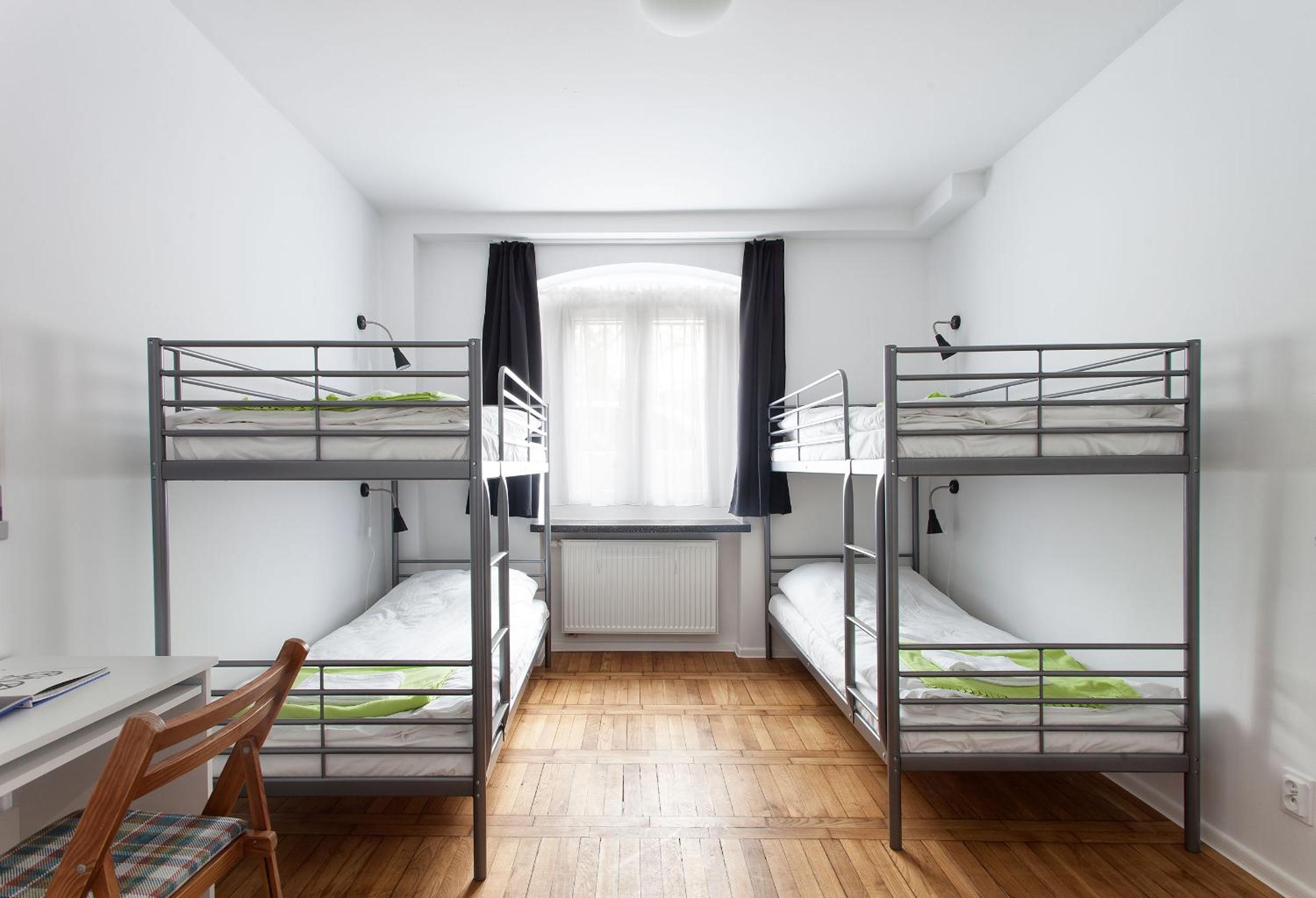 Bed in 4-Bed Mixed Dormitory Room photo 2